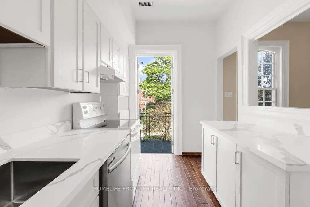 17 Teddington Park Avenue W, #APT 3