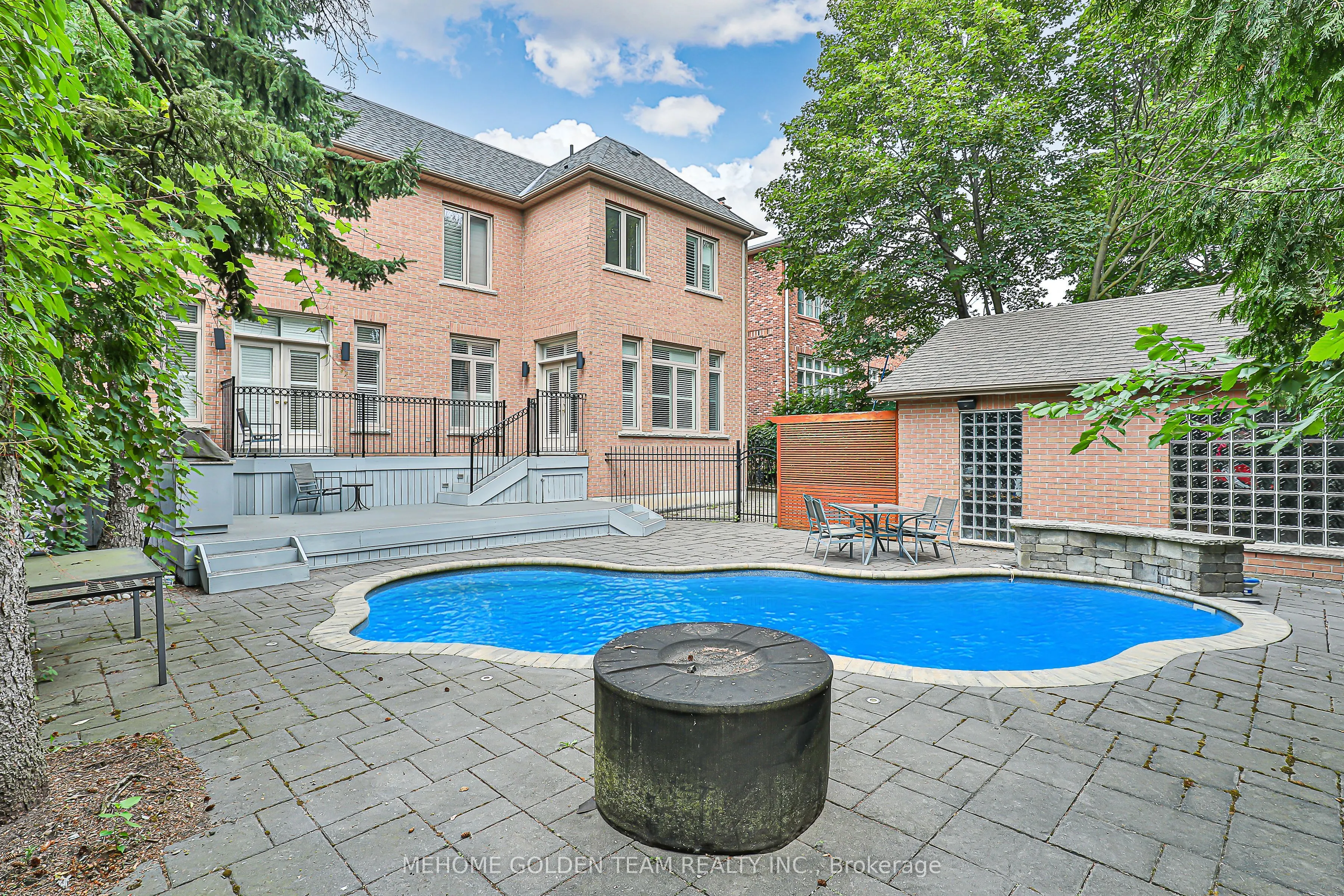 47 Cotswold Crescent