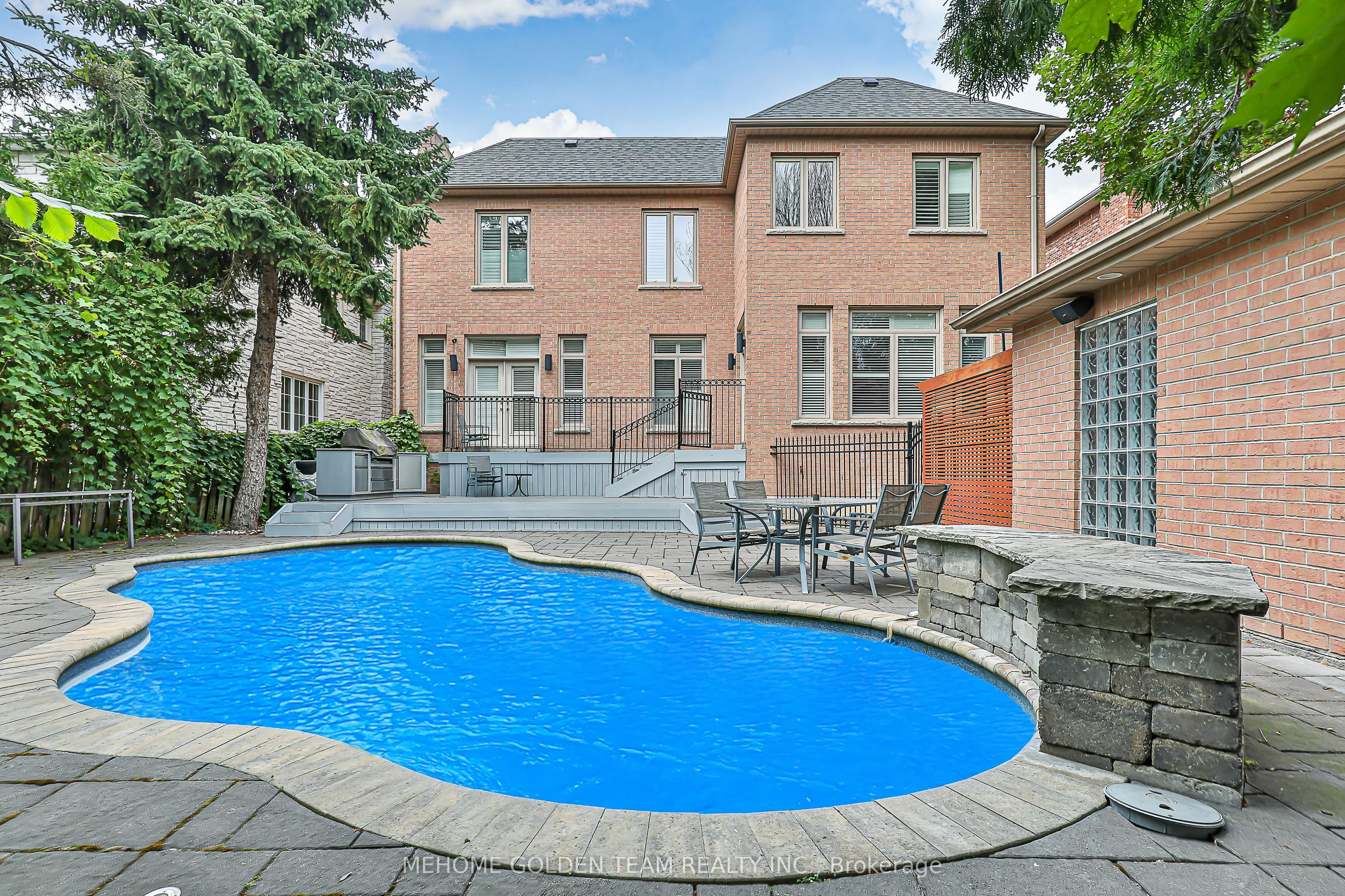 47 Cotswold Crescent