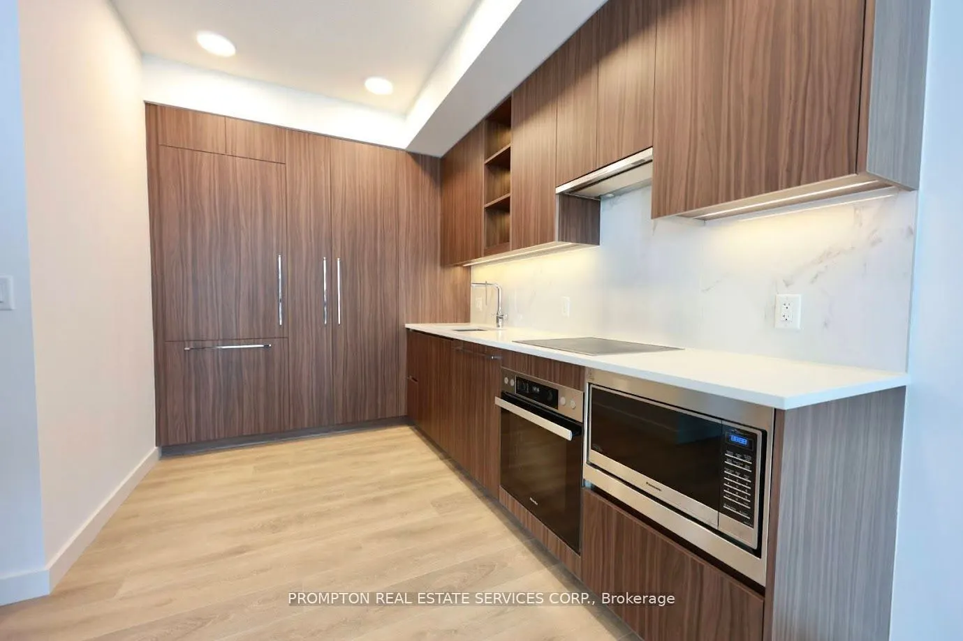 27 Mcmahon Drive, #1712
