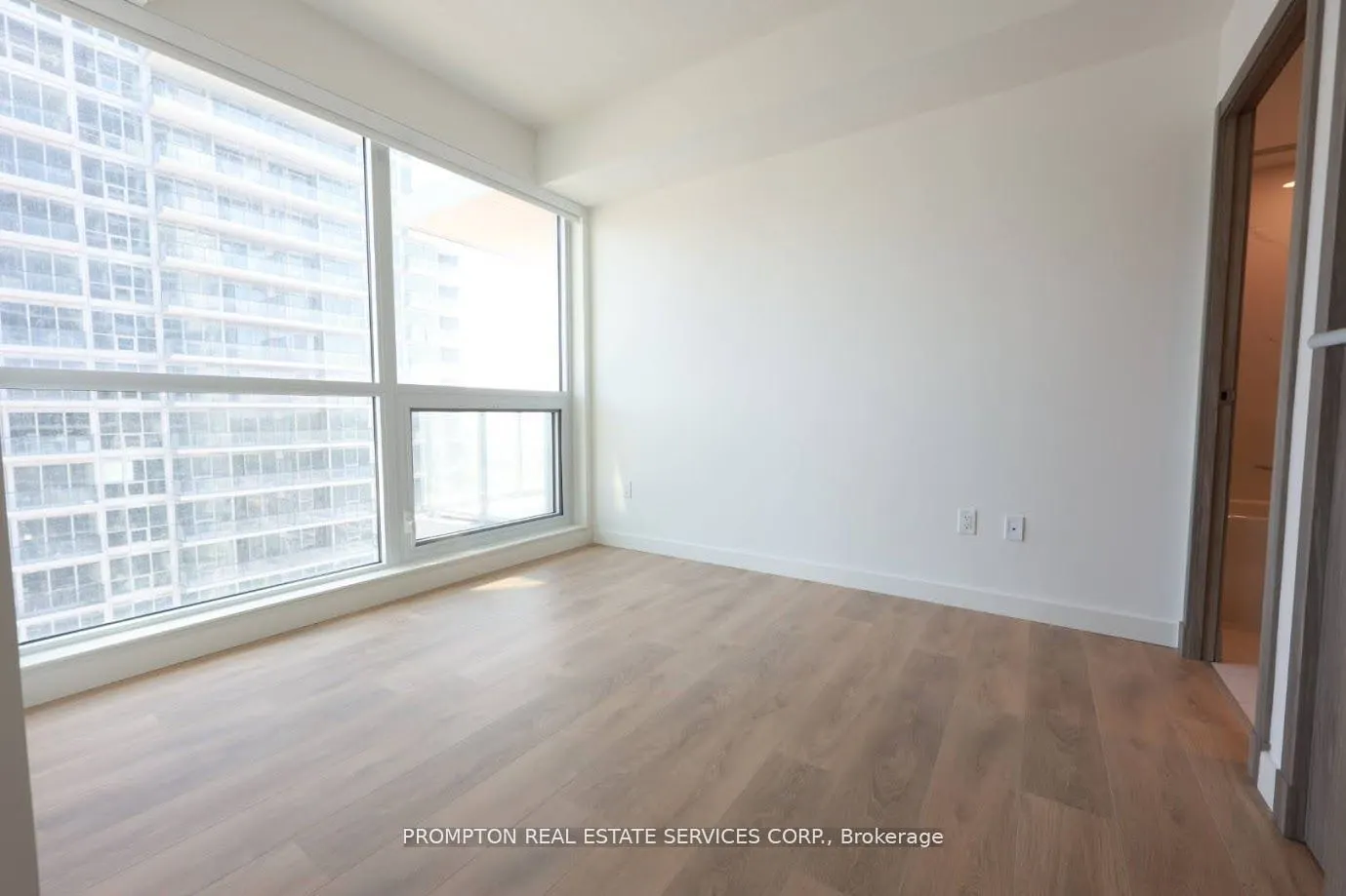 27 Mcmahon Drive, #1712