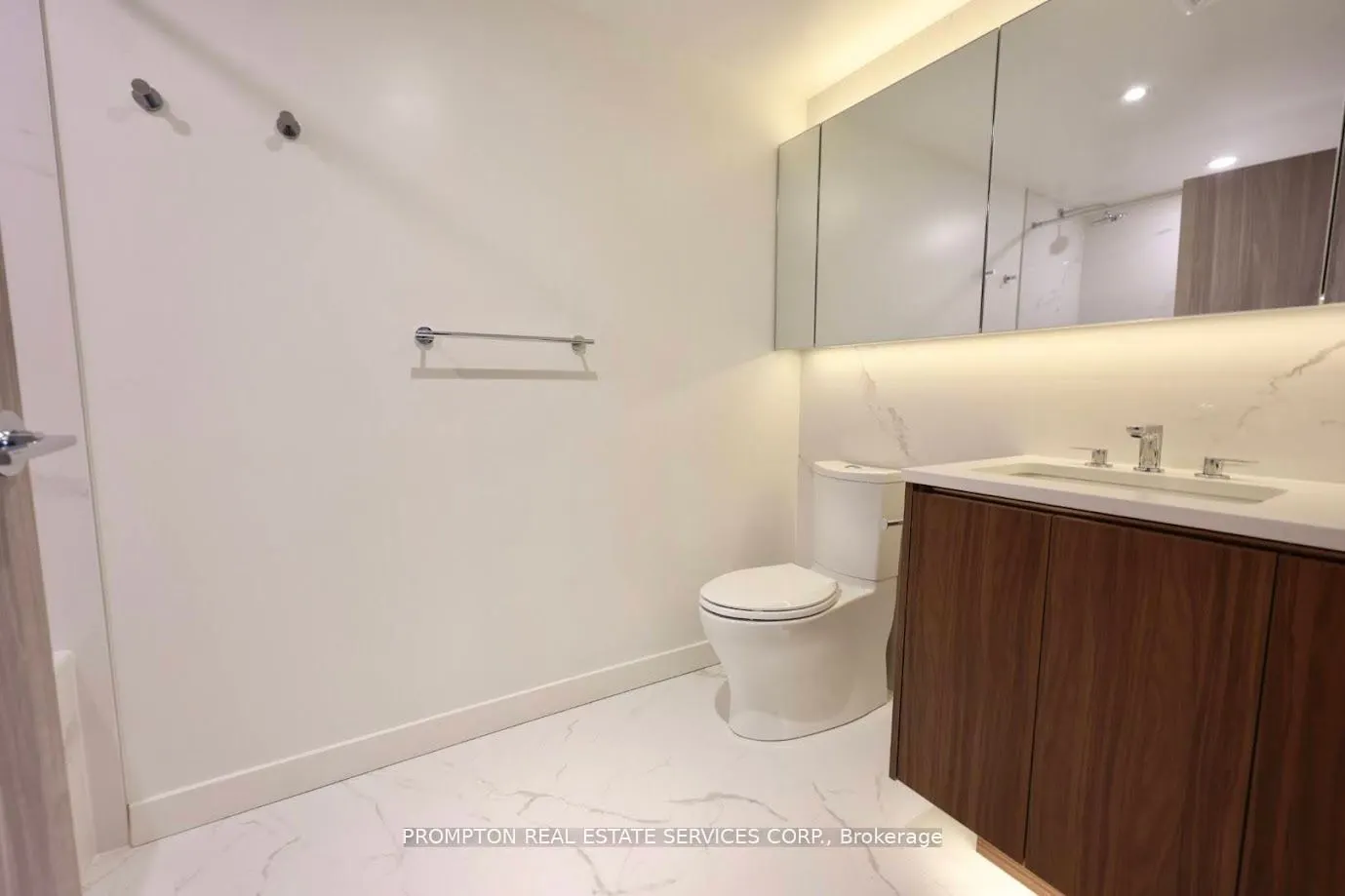 27 Mcmahon Drive, #1712