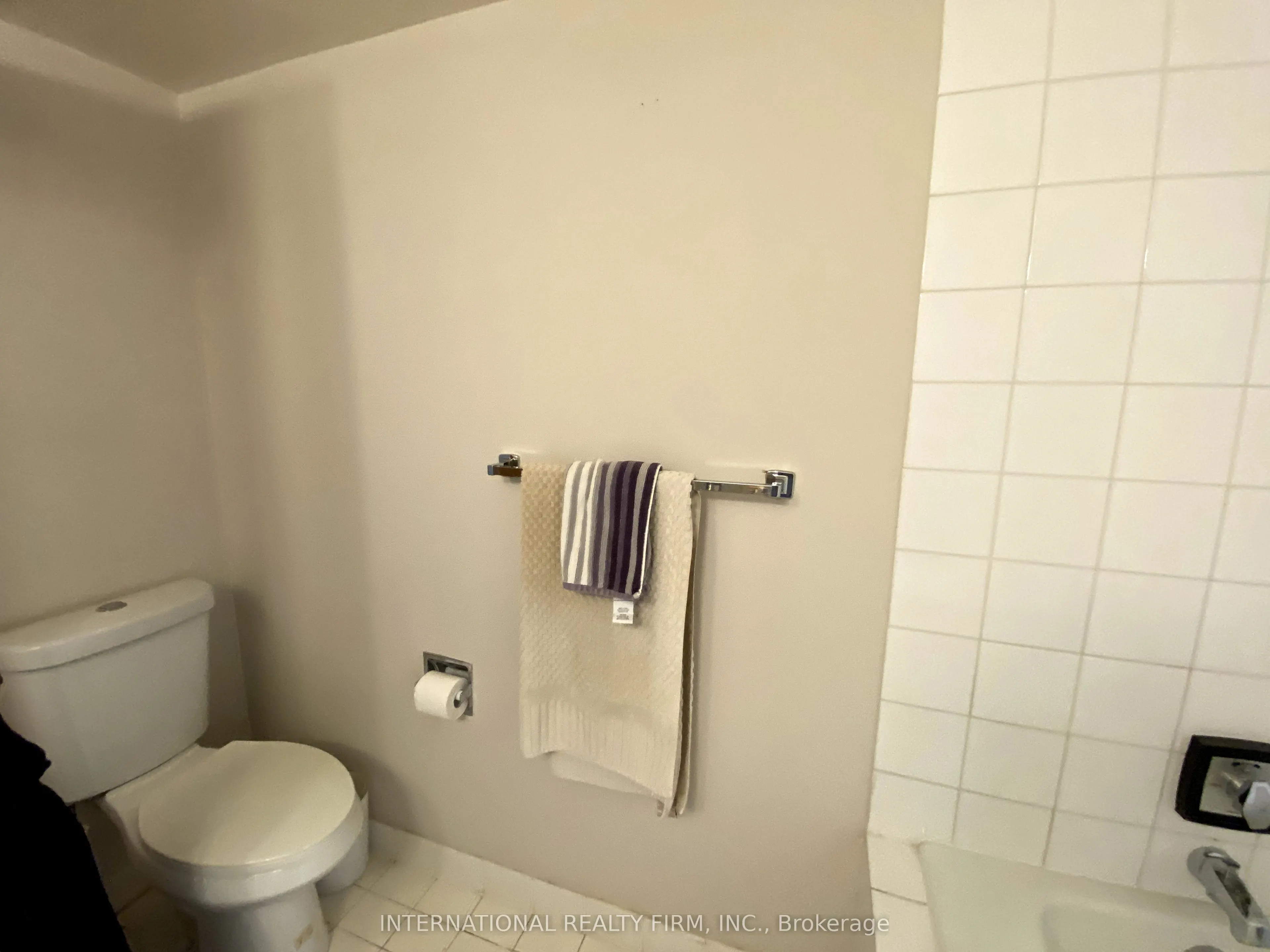 135 George Street S, #605