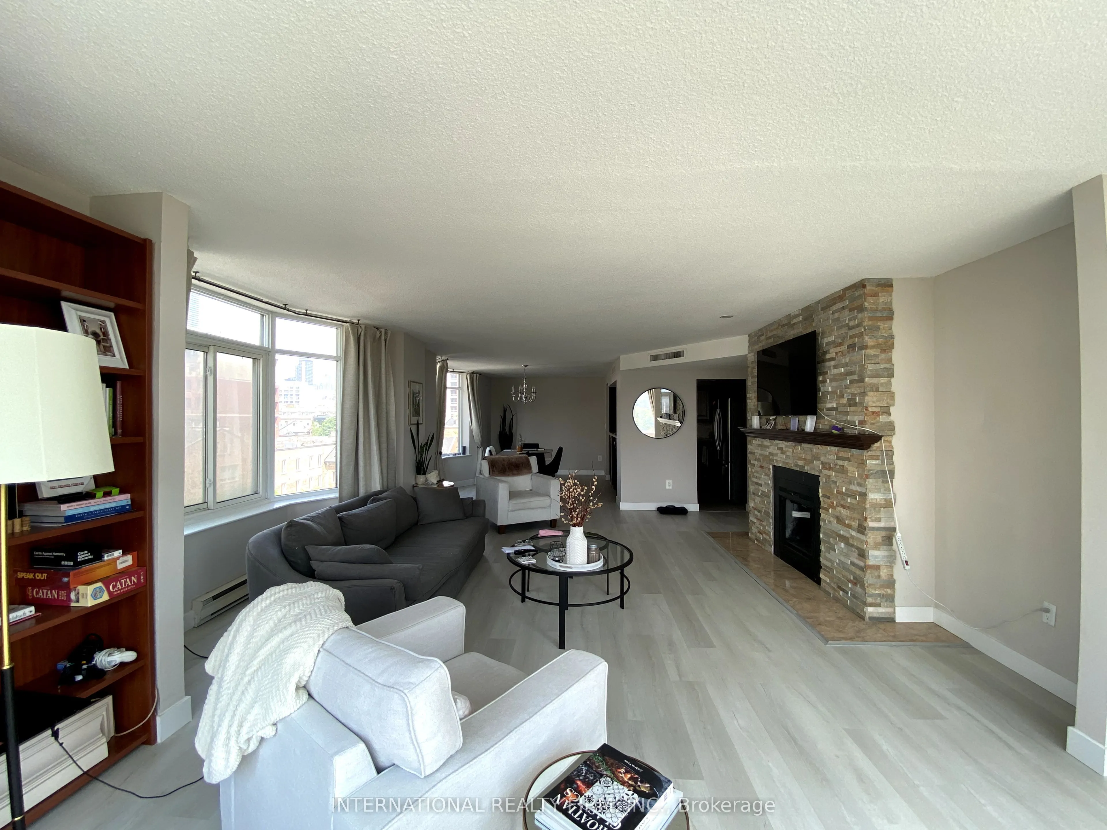 135 George Street S, #605