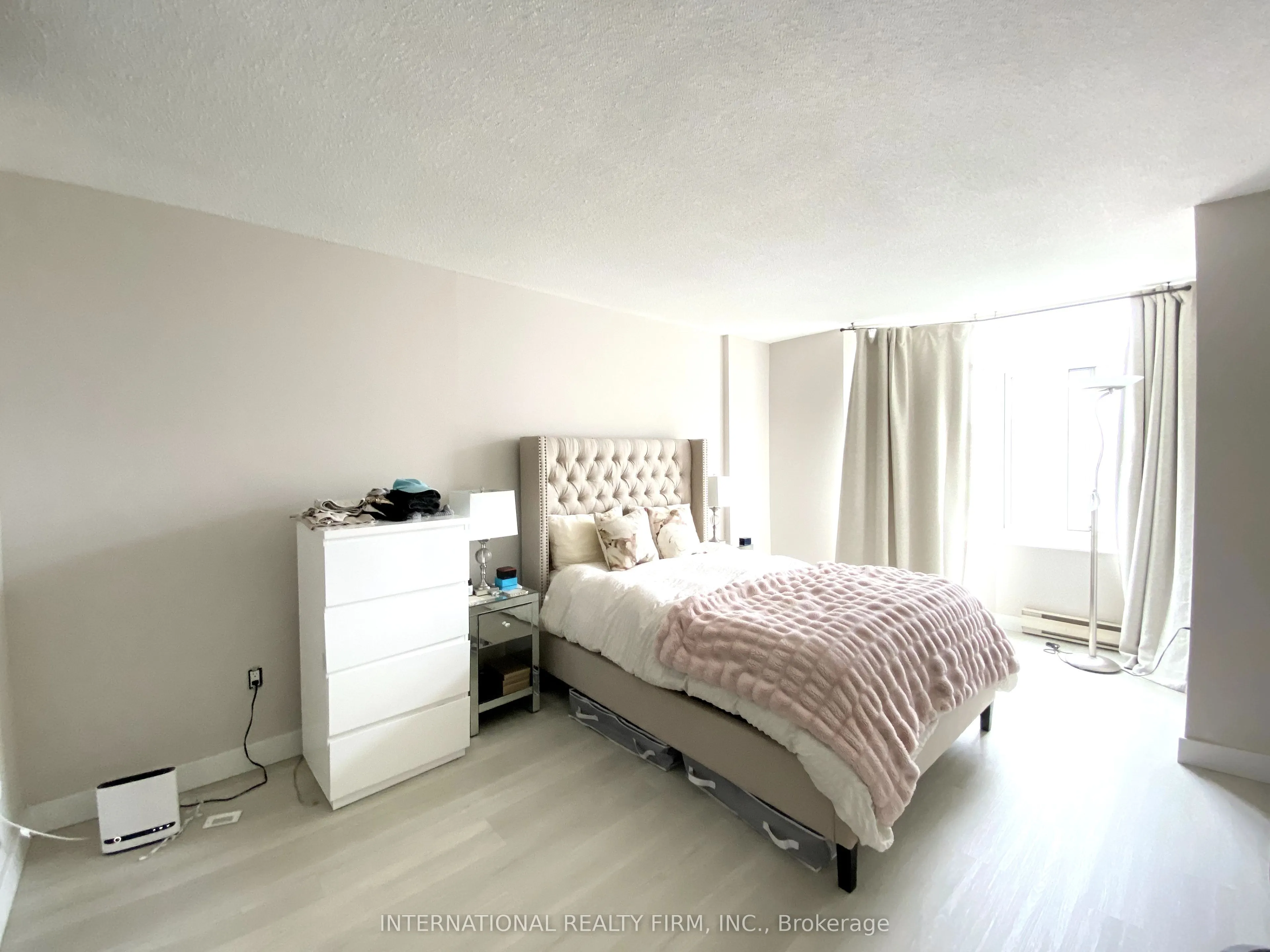 135 George Street S, #605