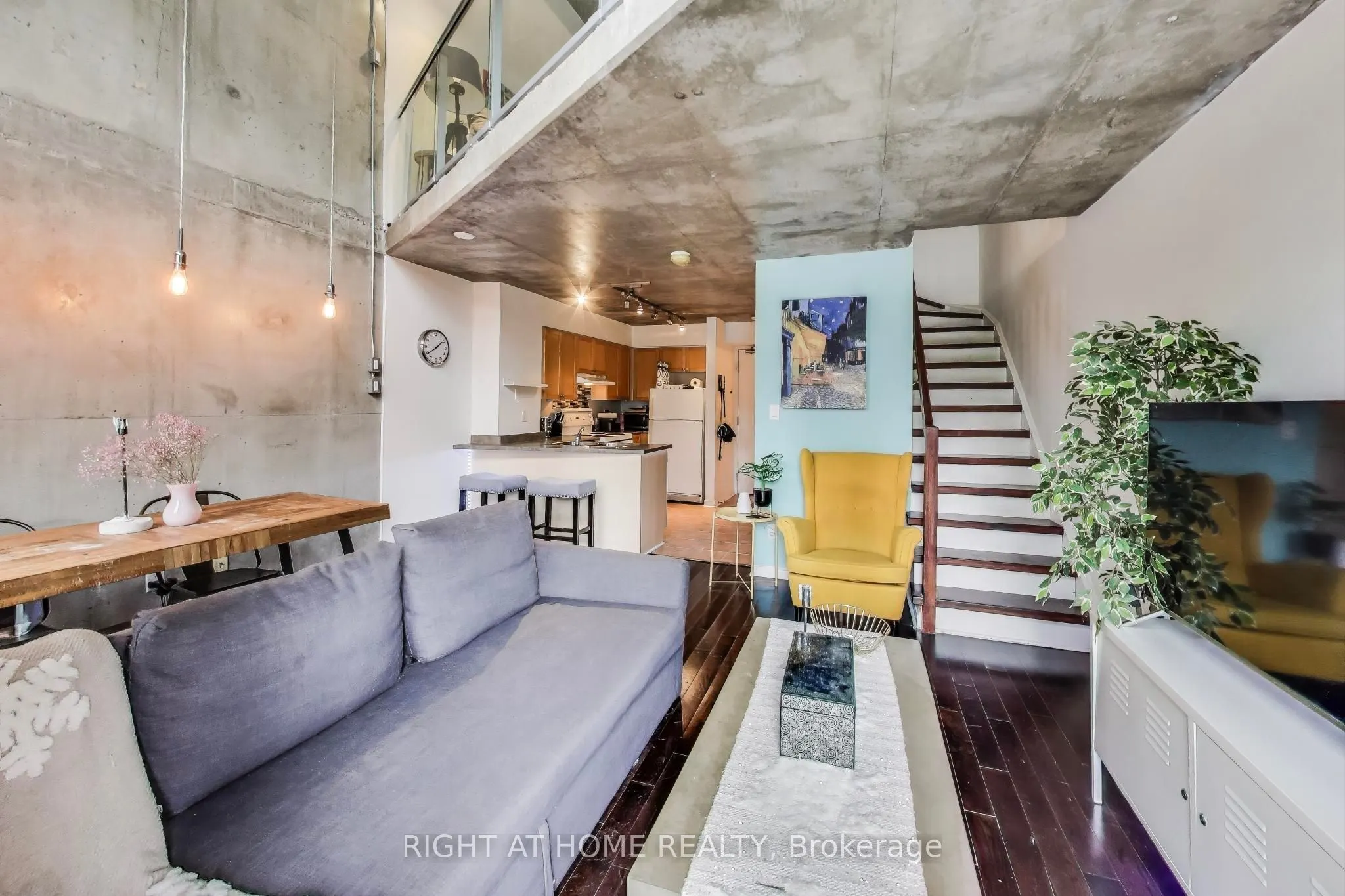 1029 King Street W, #246