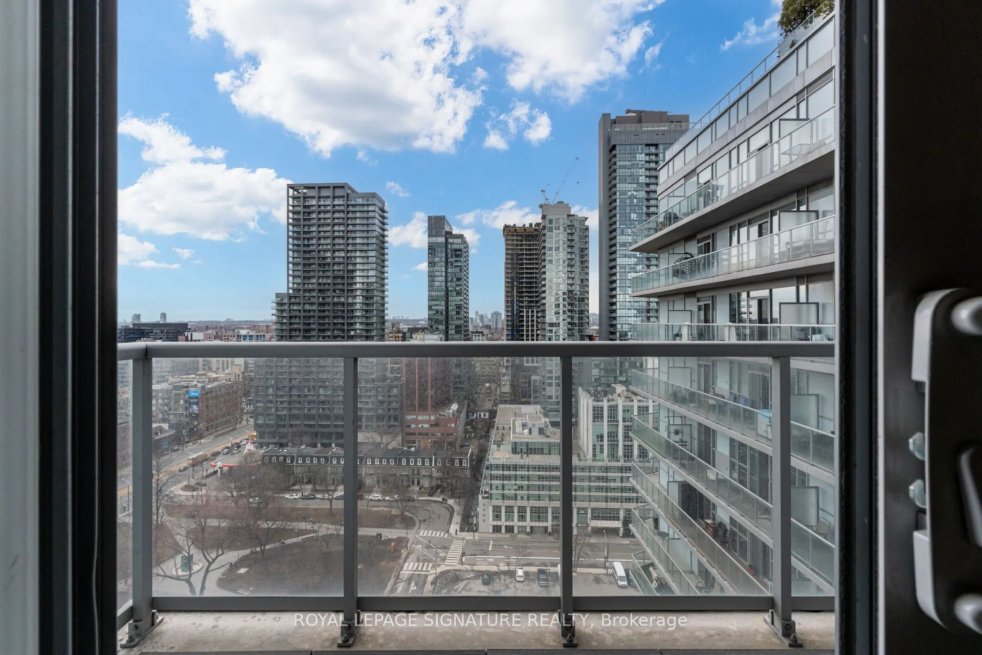 352 Front Street W, #2108