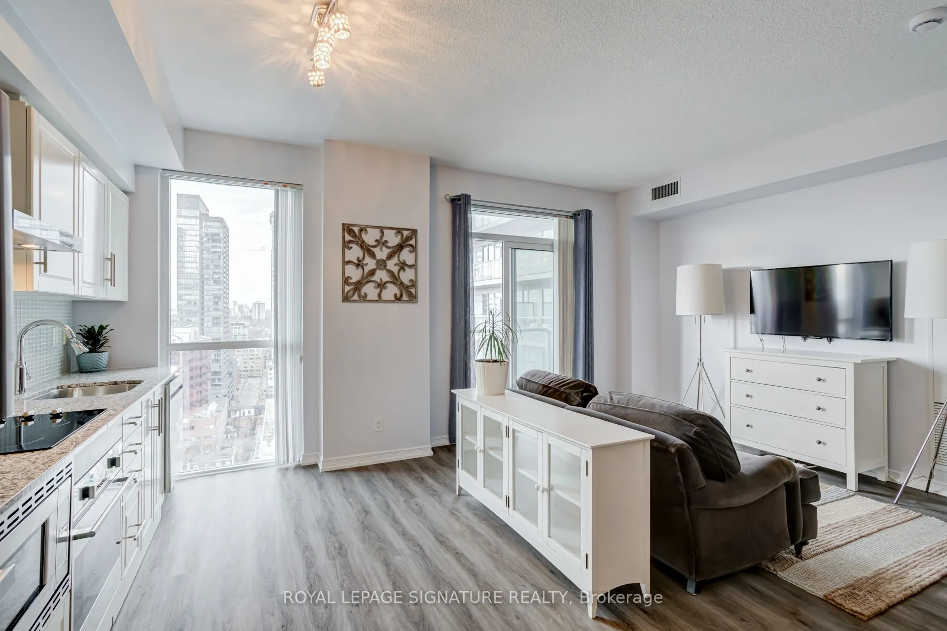352 Front Street W, #2108