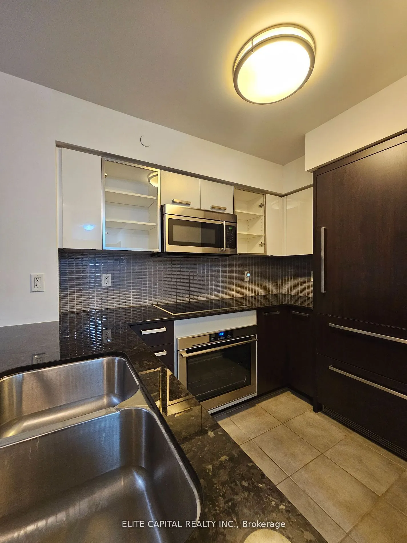 5162 Yonge Street, #807