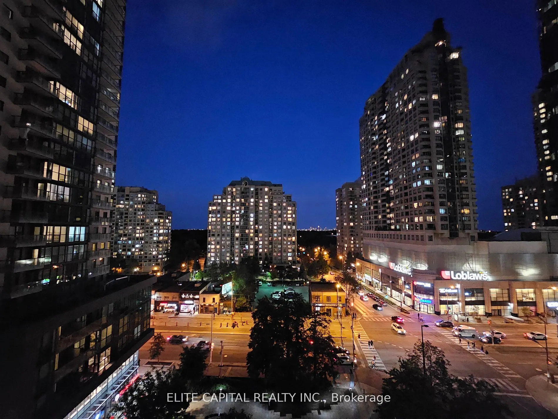 5162 Yonge Street, #807