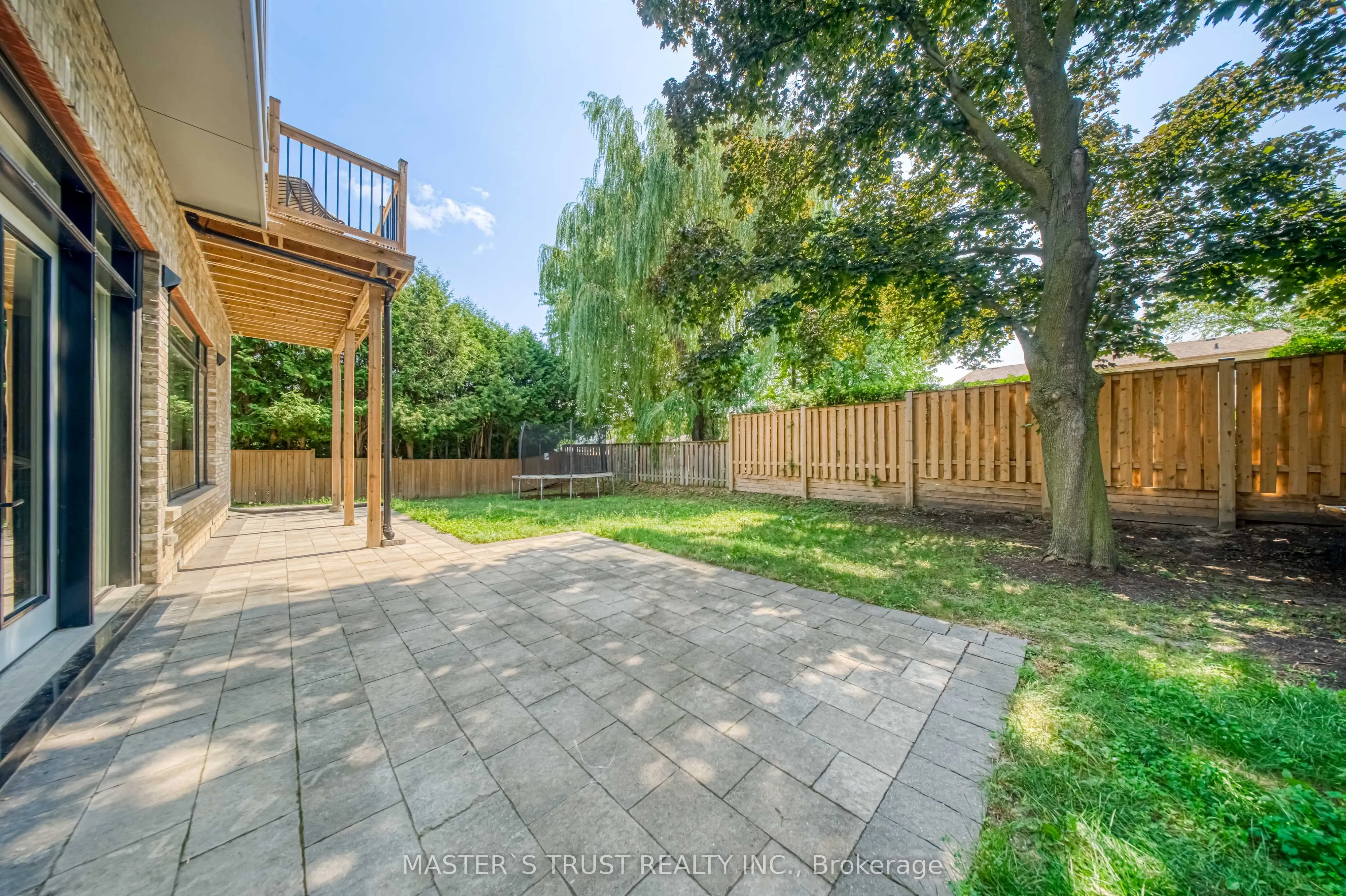 15 Ames Circle