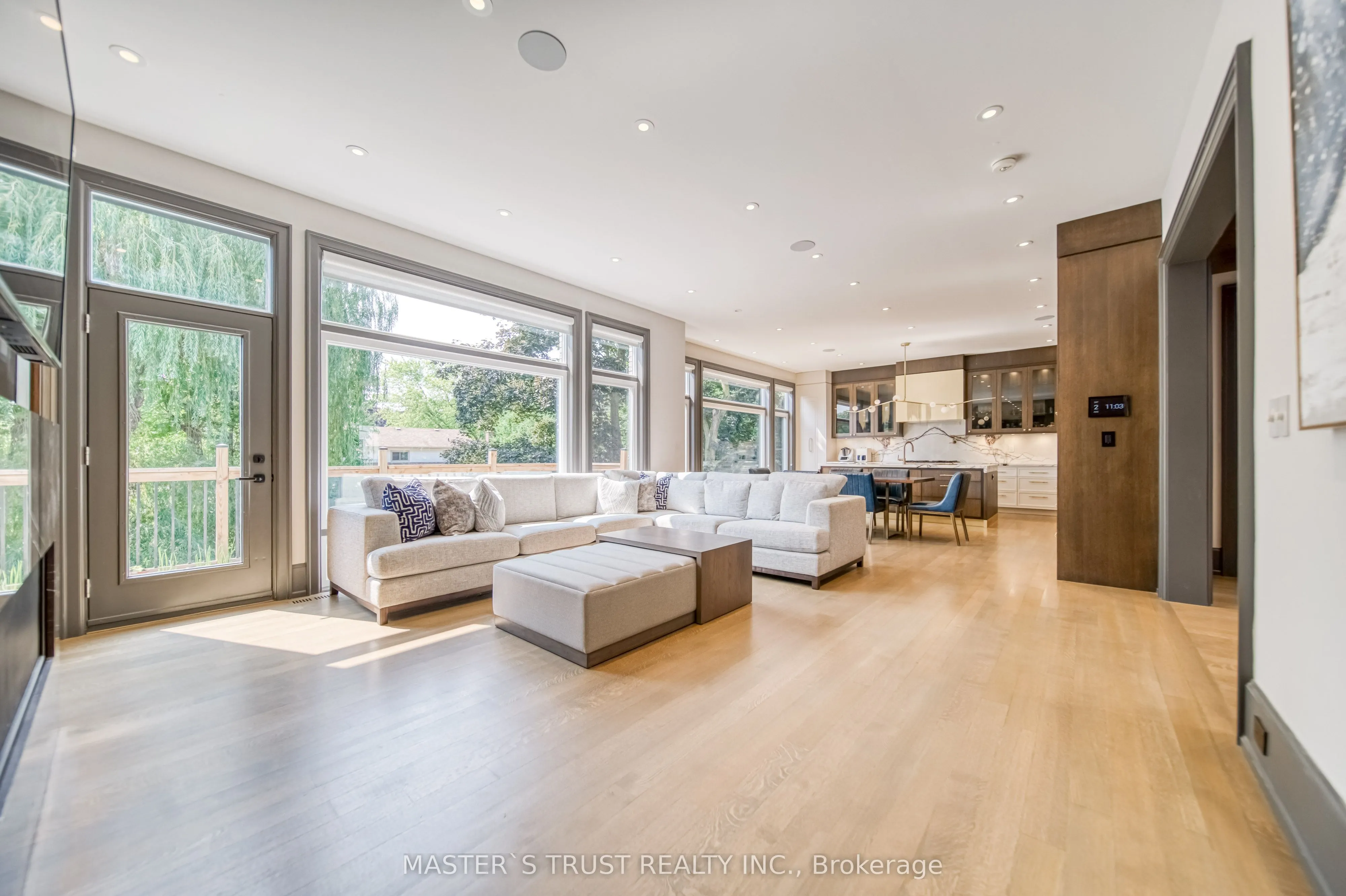 15 Ames Circle