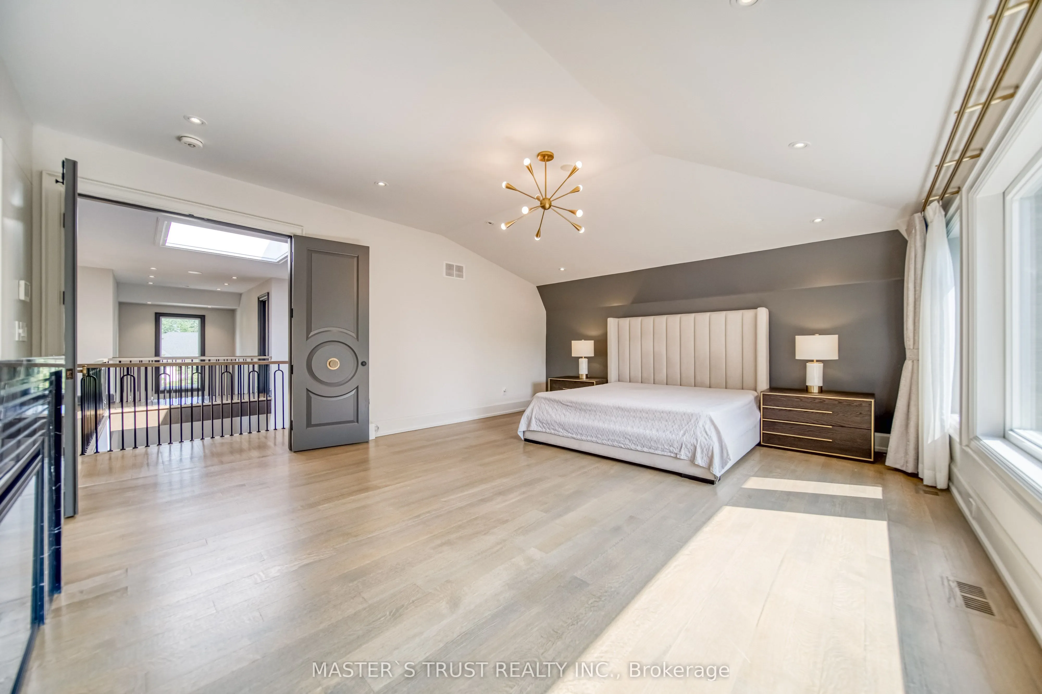 15 Ames Circle