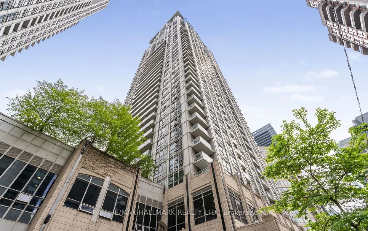 763 Bay Street, #1813