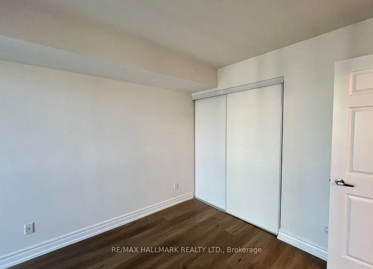 763 Bay Street, #1813