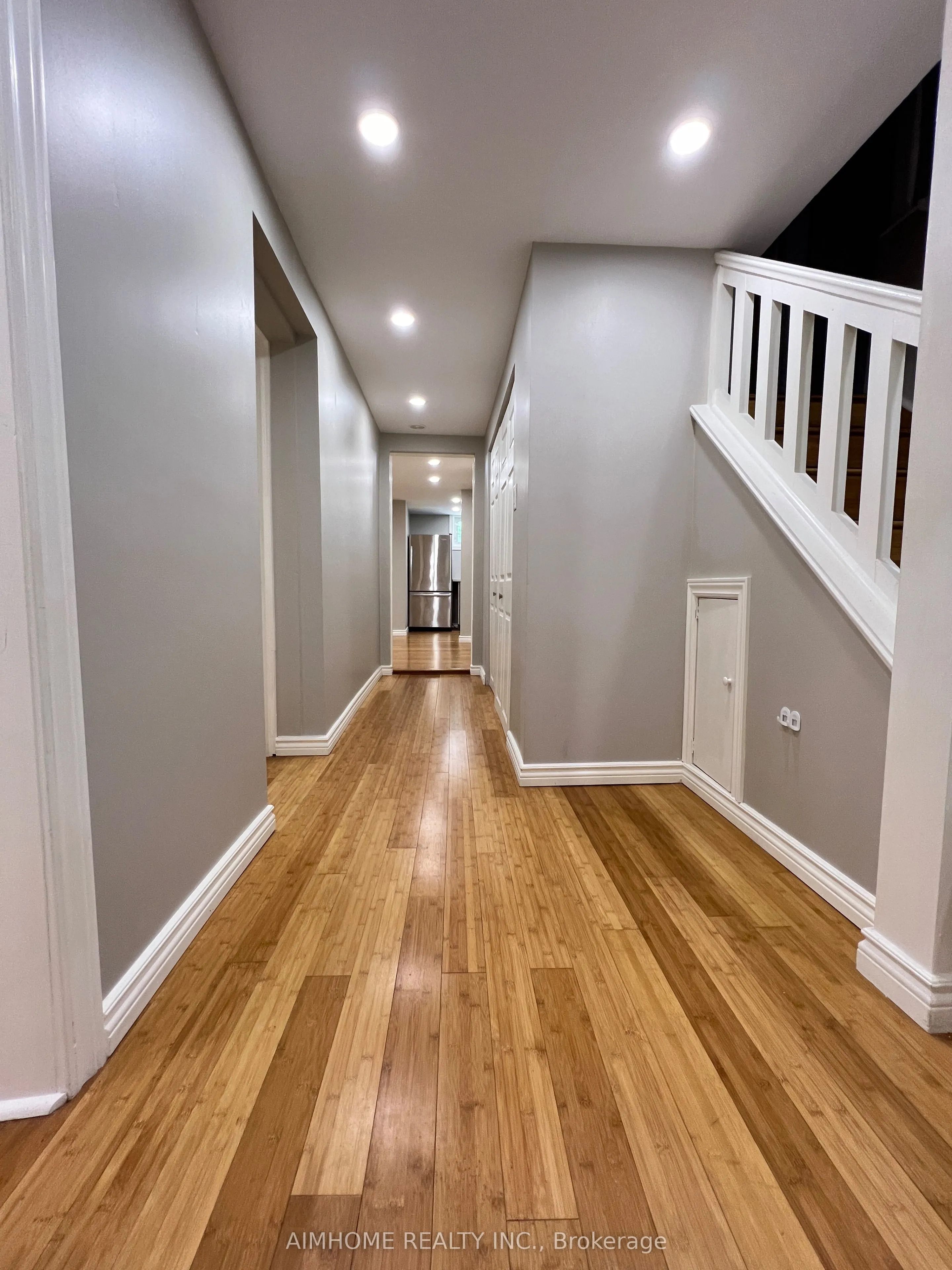 125 Chaplin Crescent, #Basement