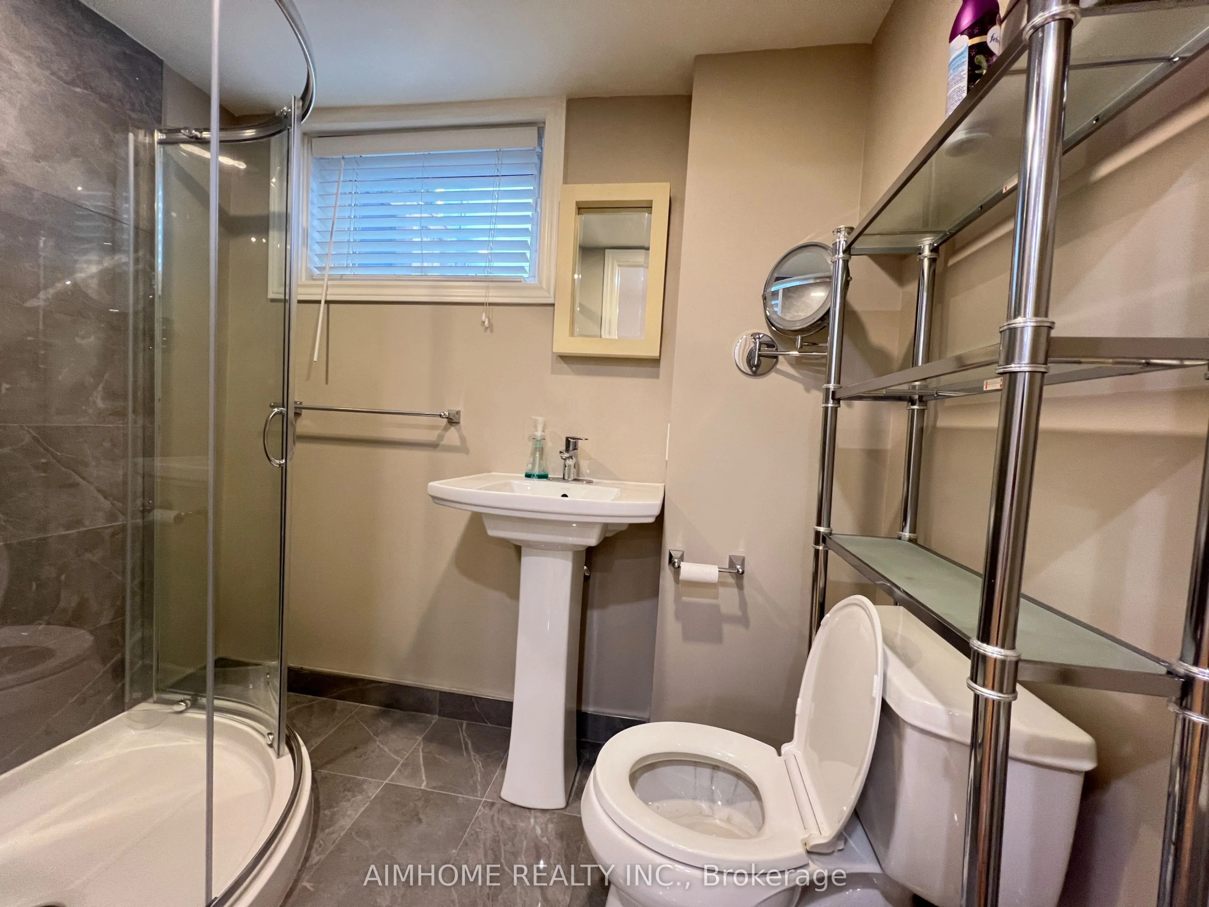 125 Chaplin Crescent, #Basement