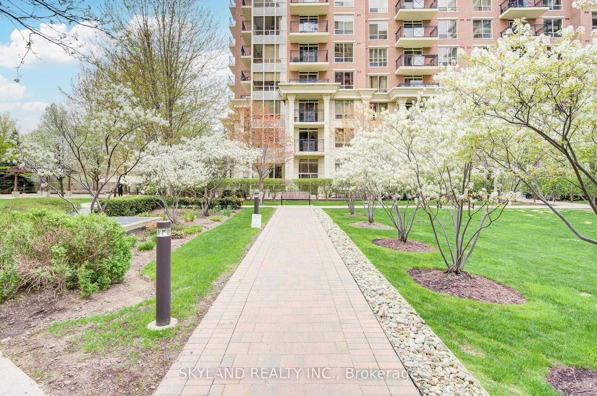 1105 Leslie Street, #1106