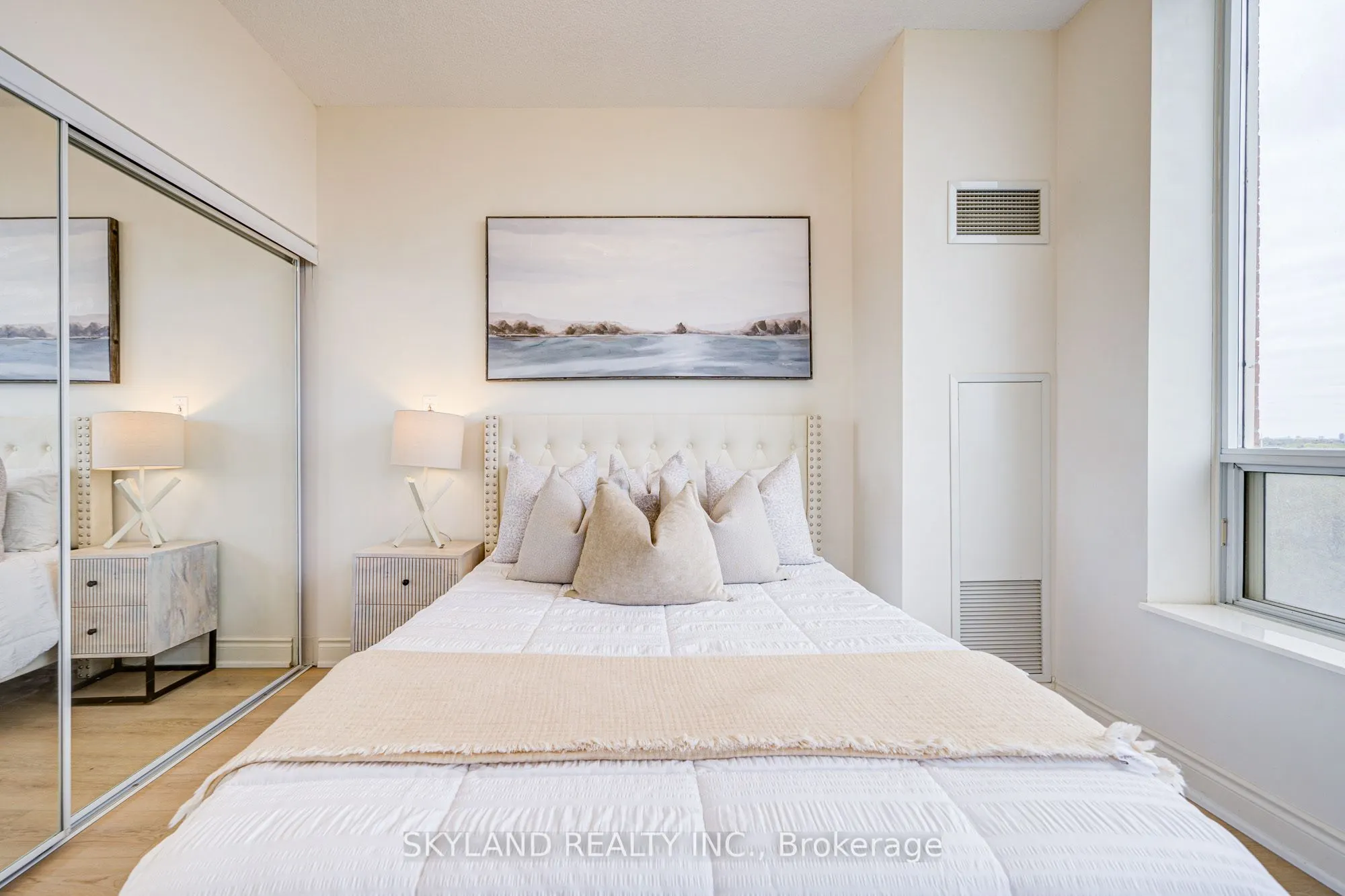 1105 Leslie Street, #1106