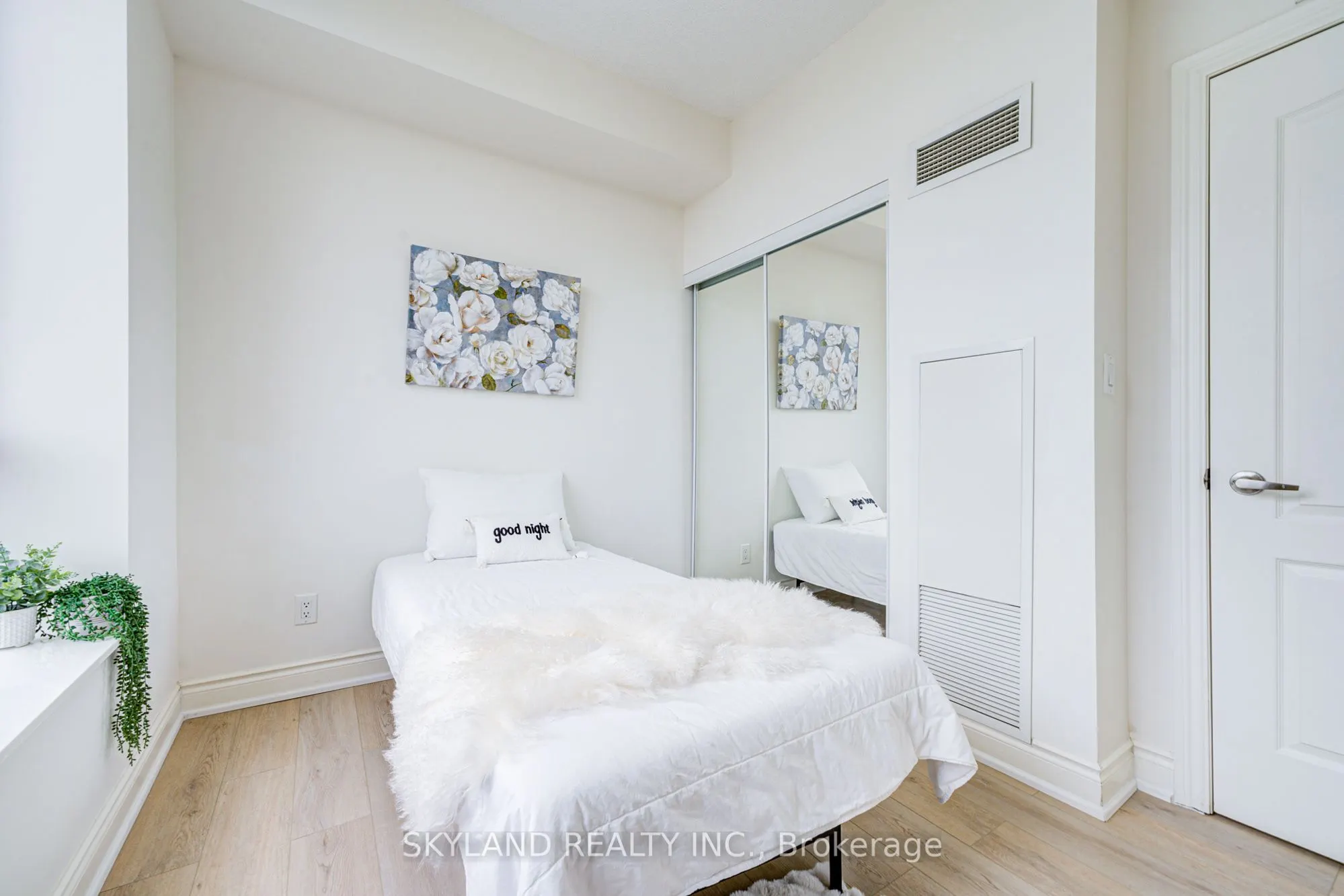 1105 Leslie Street, #1106