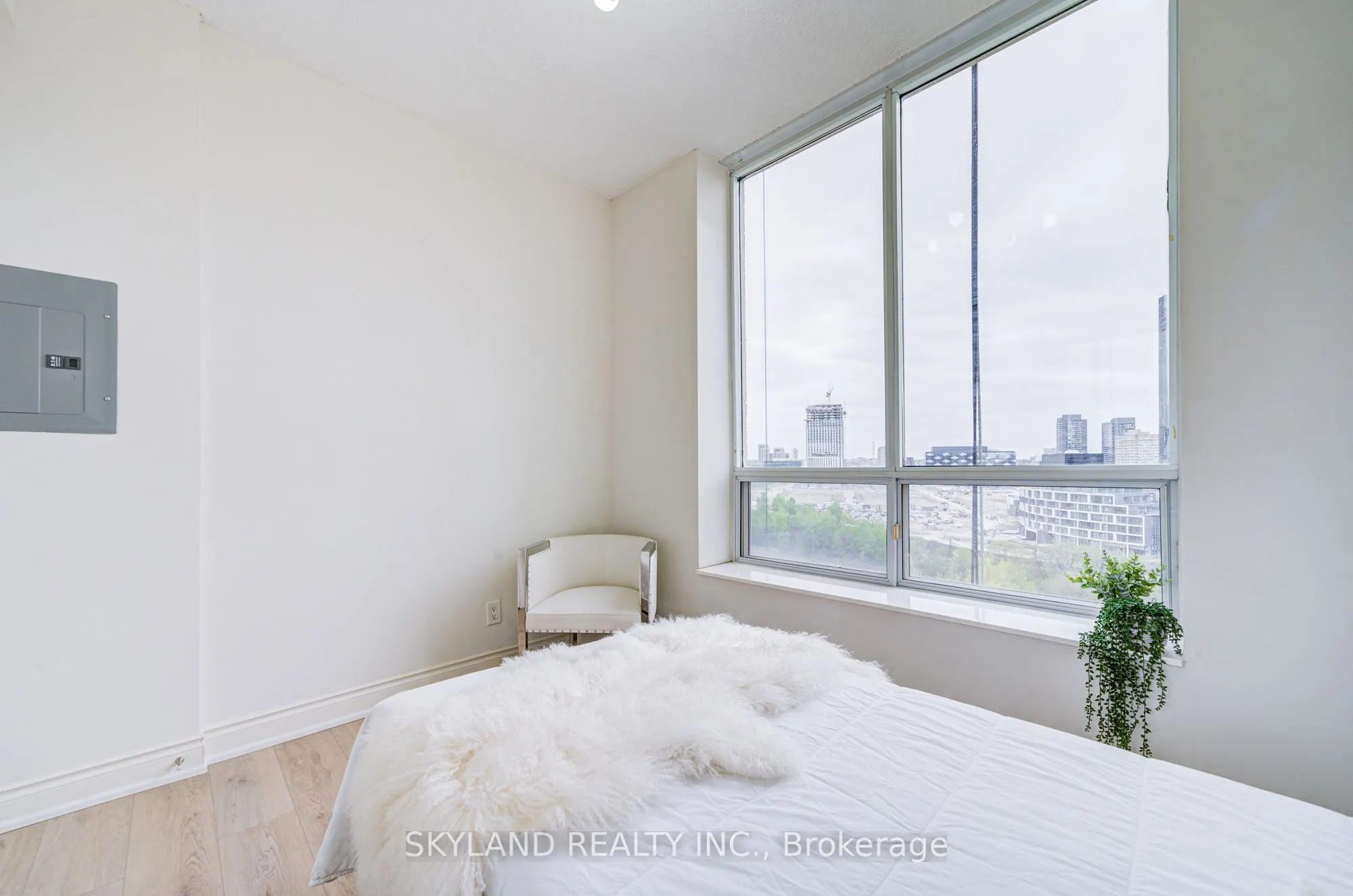 1105 Leslie Street, #1106
