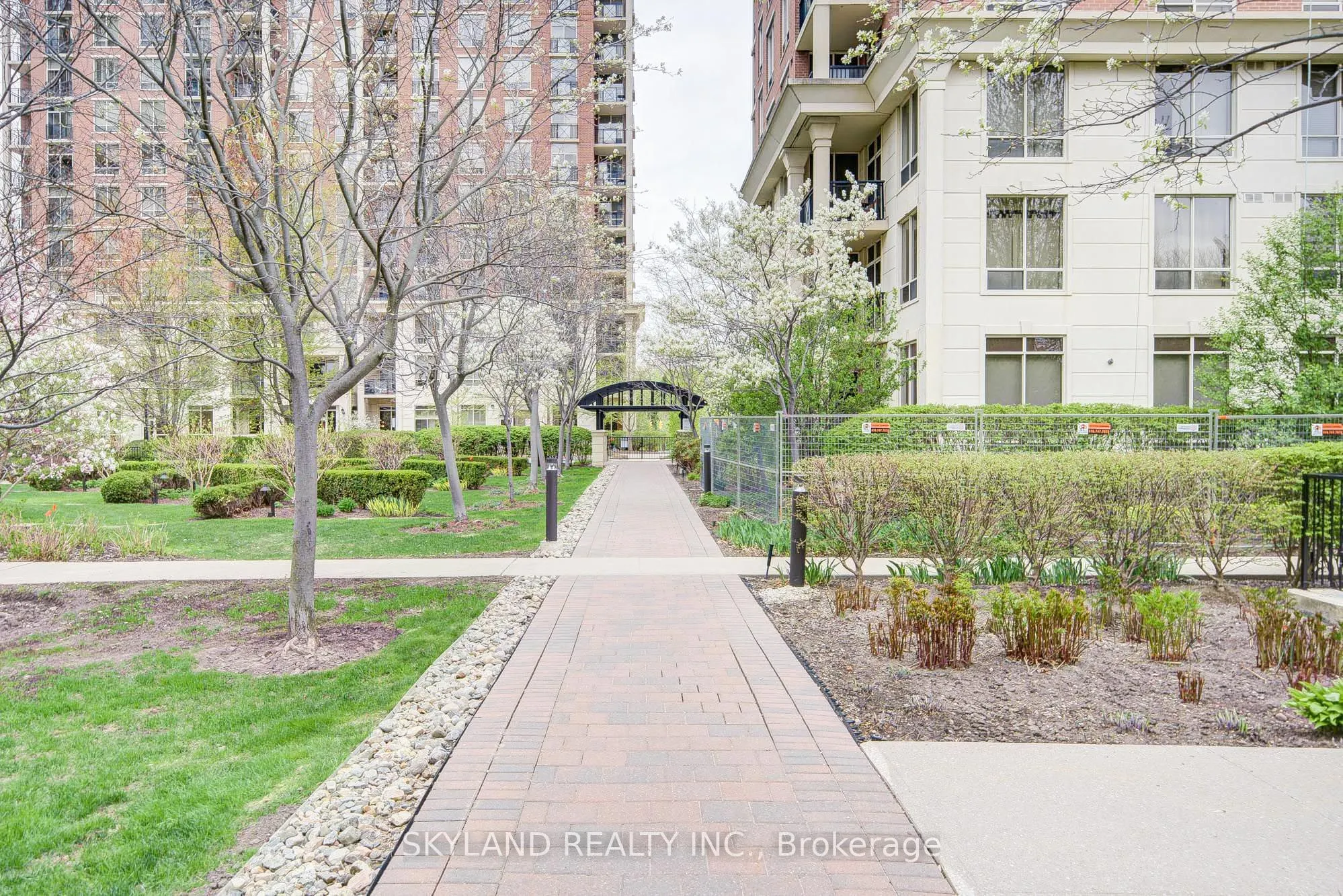 1105 Leslie Street, #1106