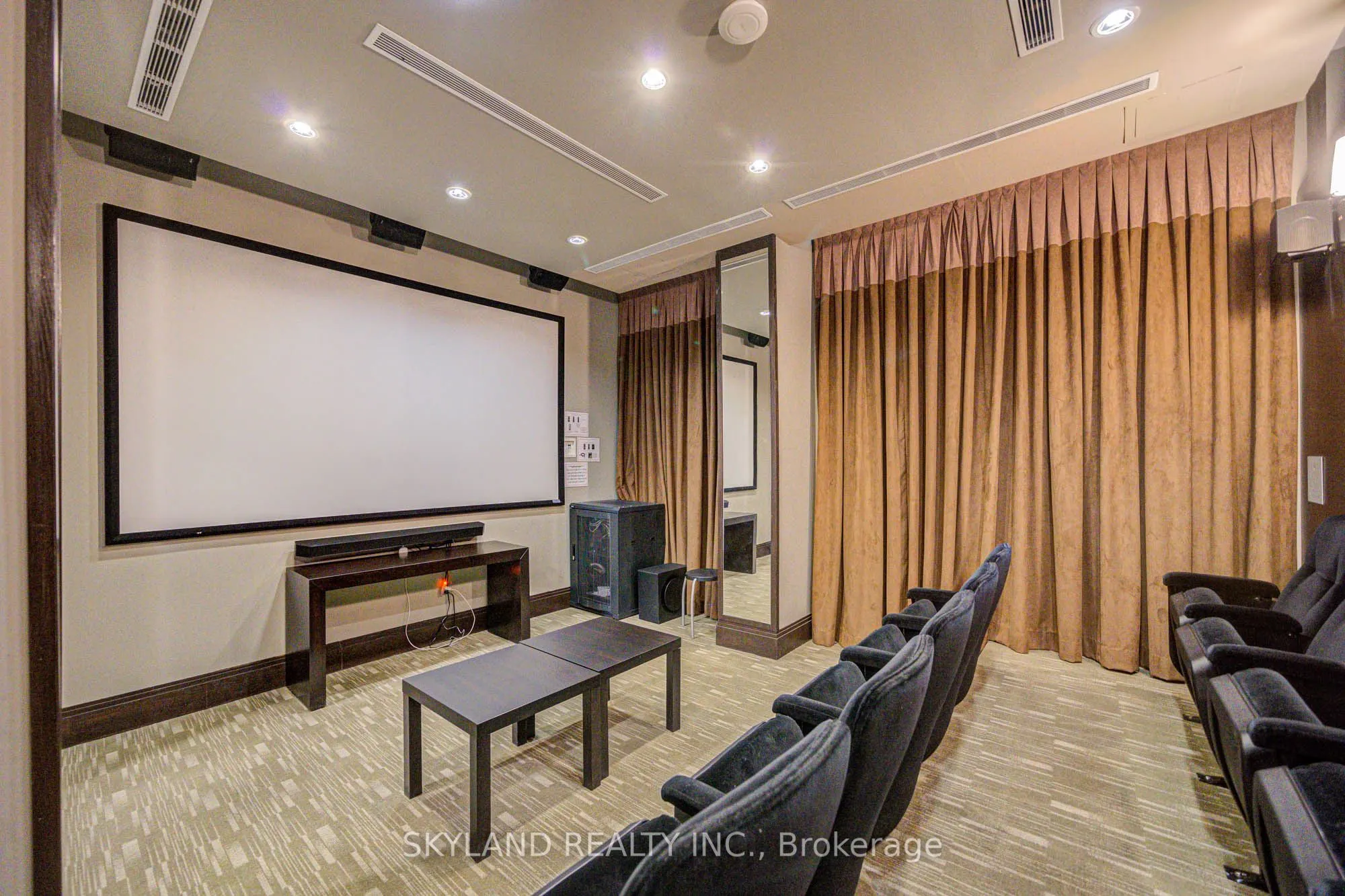 1105 Leslie Street, #1106