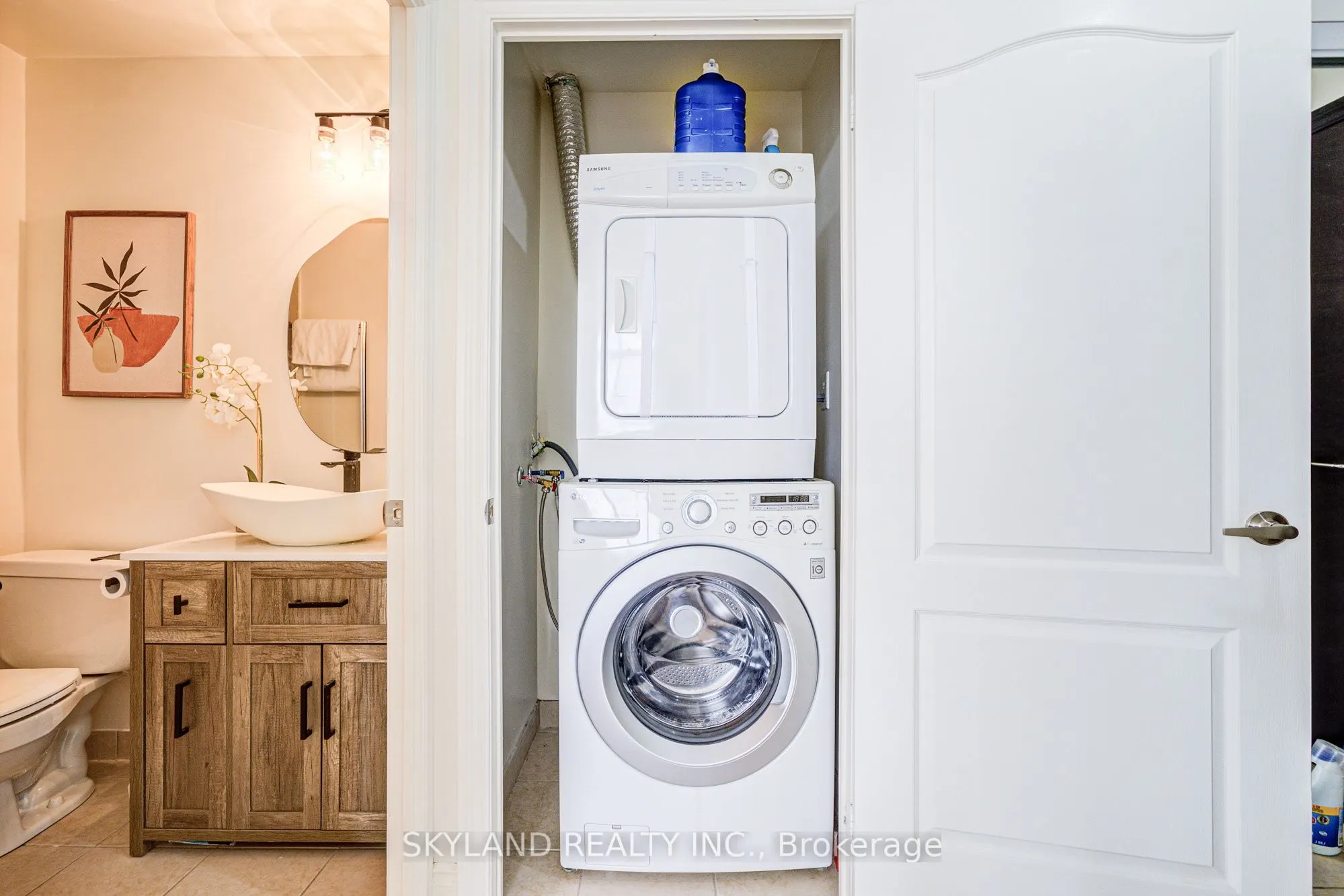 1105 Leslie Street, #1106