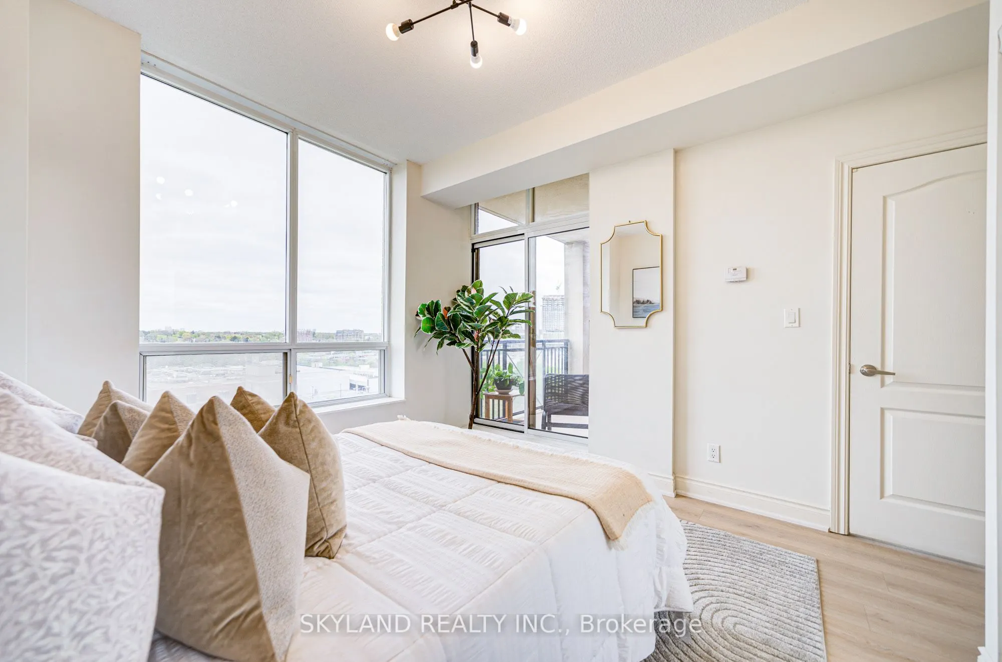 1105 Leslie Street, #1106