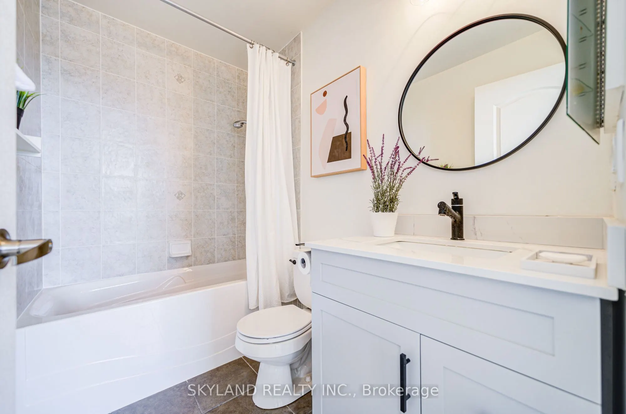 1105 Leslie Street, #1106