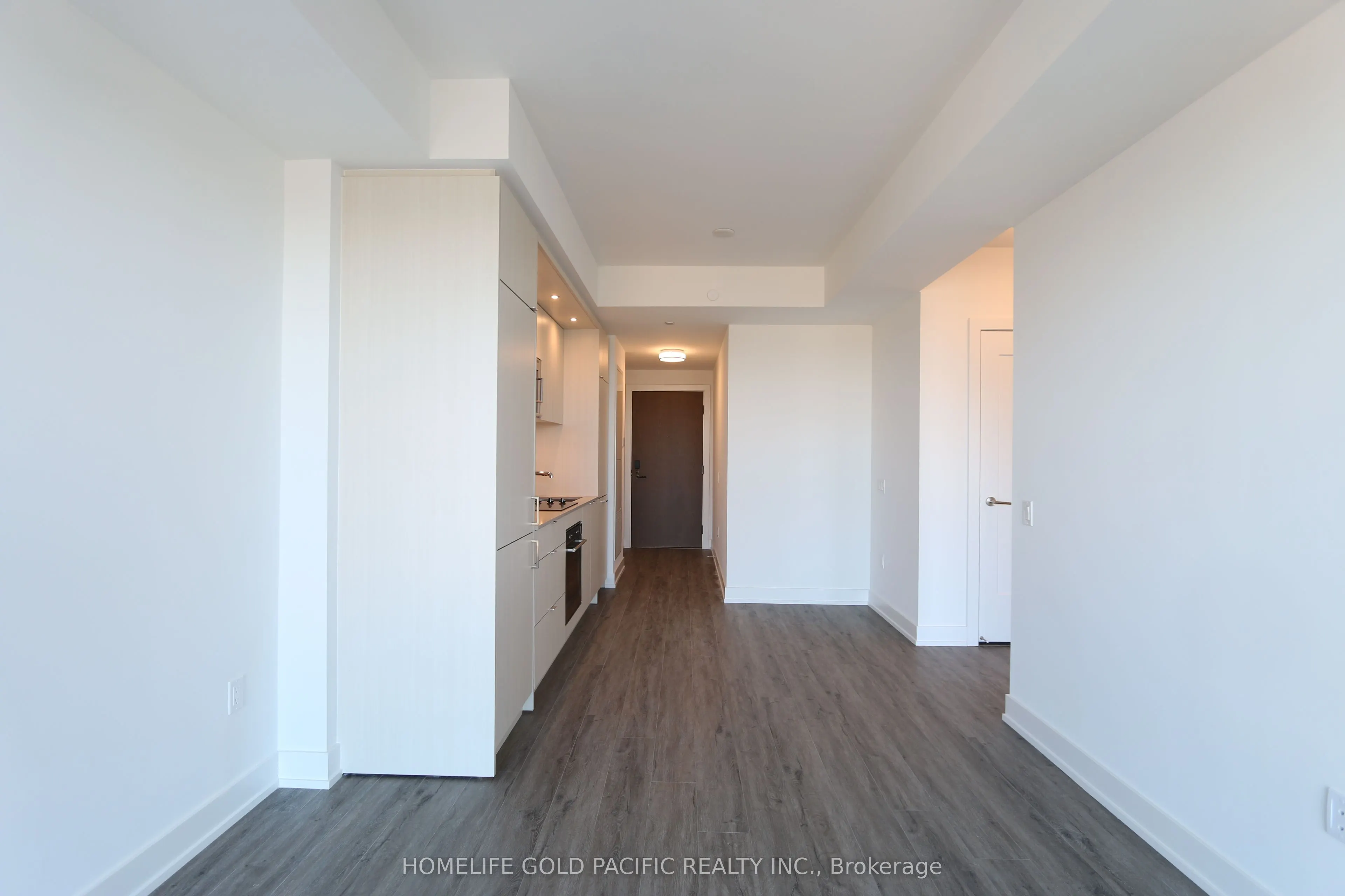 20 Inn On The Park Drive, #2338