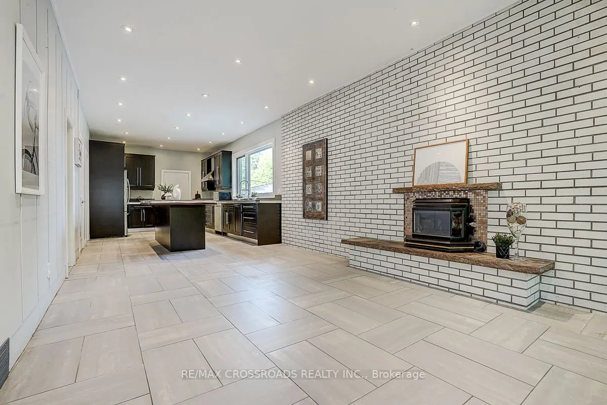 53 Forest Grove (Main Floor) Drive