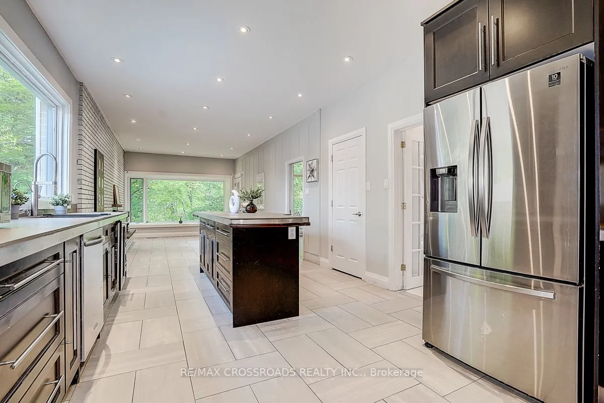 53 Forest Grove (Main Floor) Drive