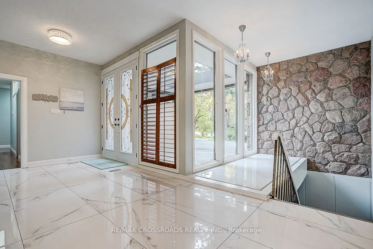 53 Forest Grove (Main Floor) Drive