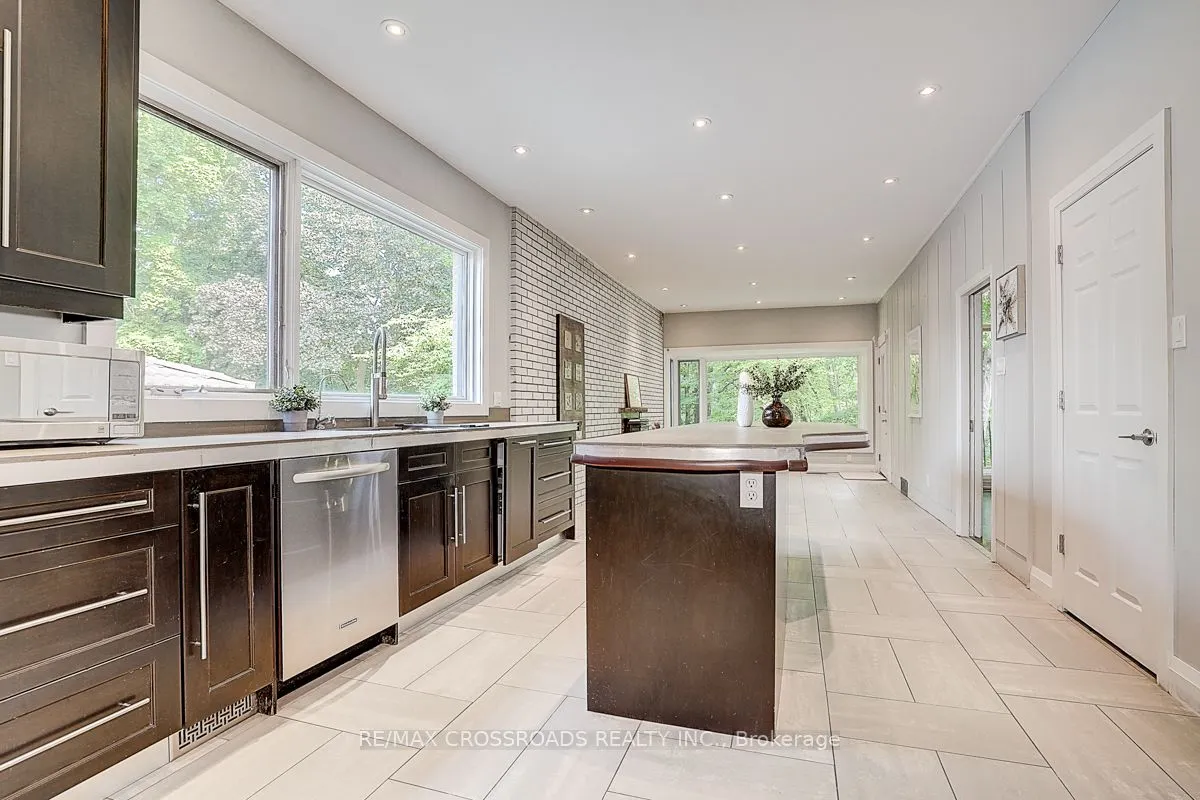 53 Forest Grove (Main Floor) Drive