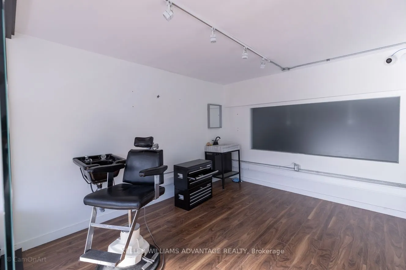374-376 Bathurst Street, #3