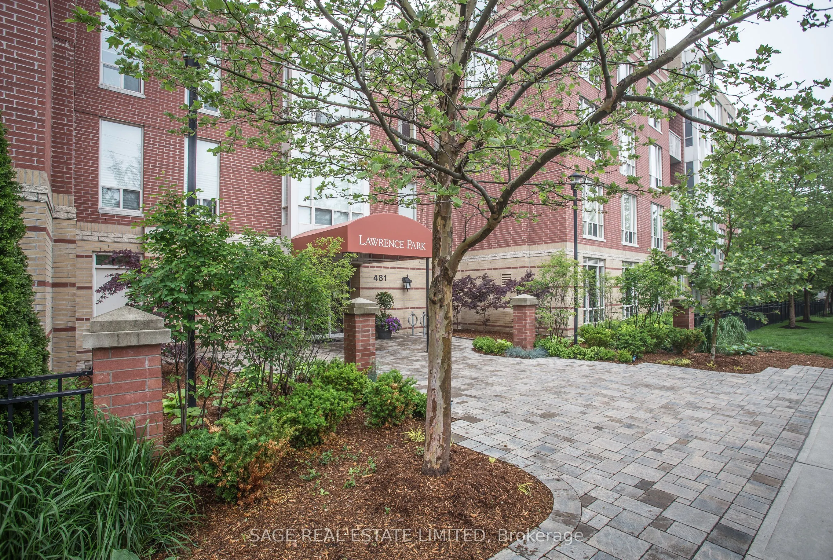 485 Rosewell Avenue, #212