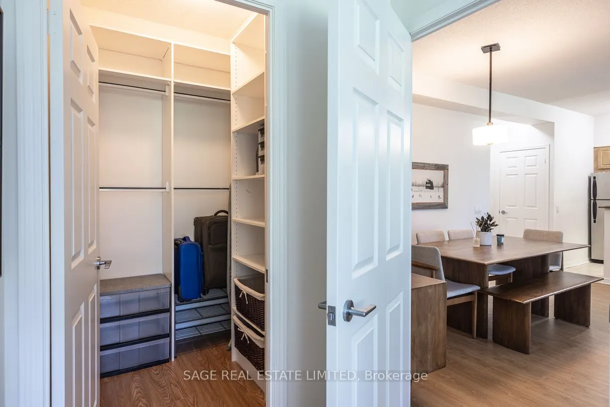 485 Rosewell Avenue, #212
