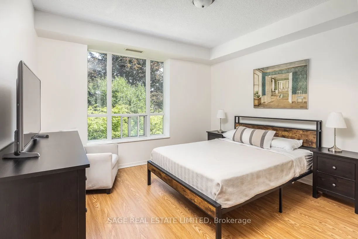 485 Rosewell Avenue, #212