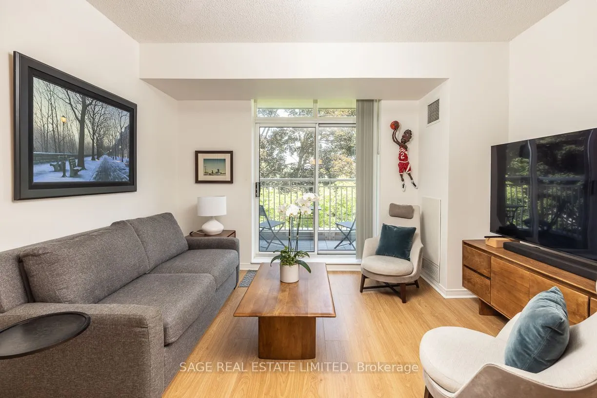 485 Rosewell Avenue, #212