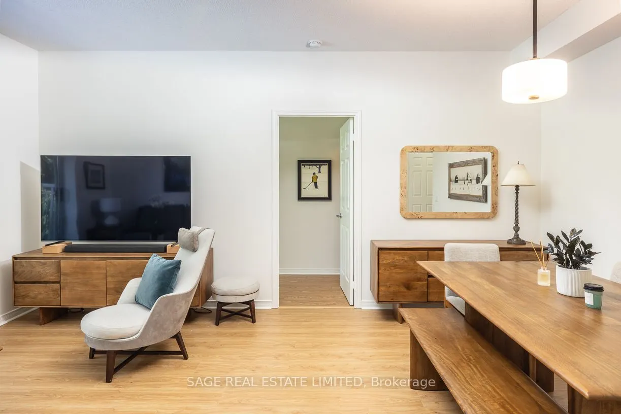 485 Rosewell Avenue, #212