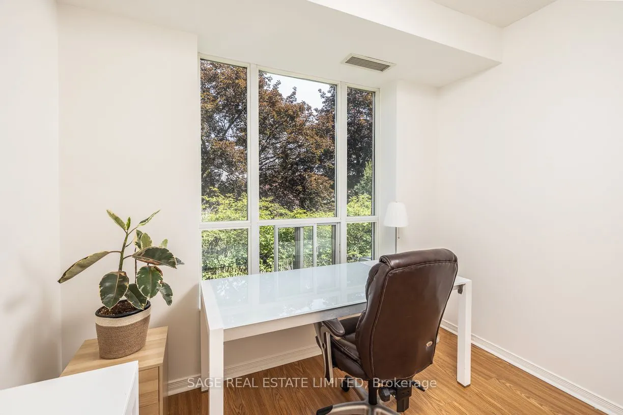 485 Rosewell Avenue, #212