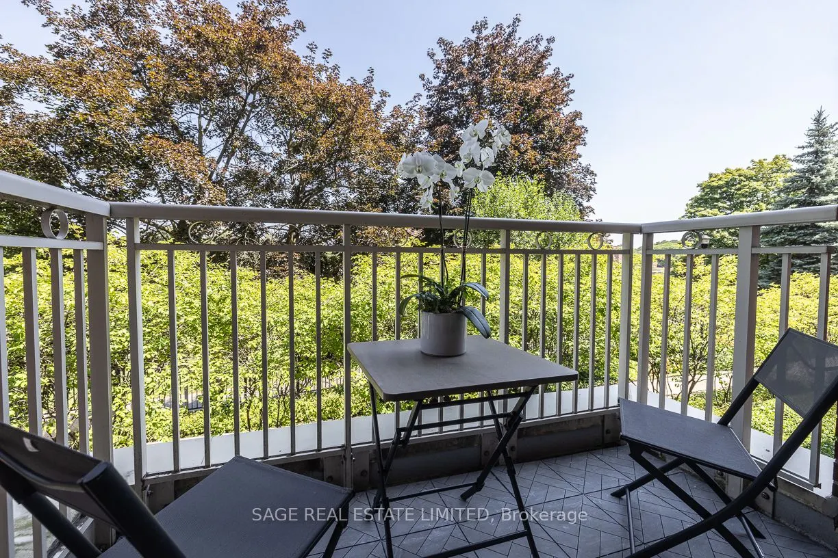 485 Rosewell Avenue, #212