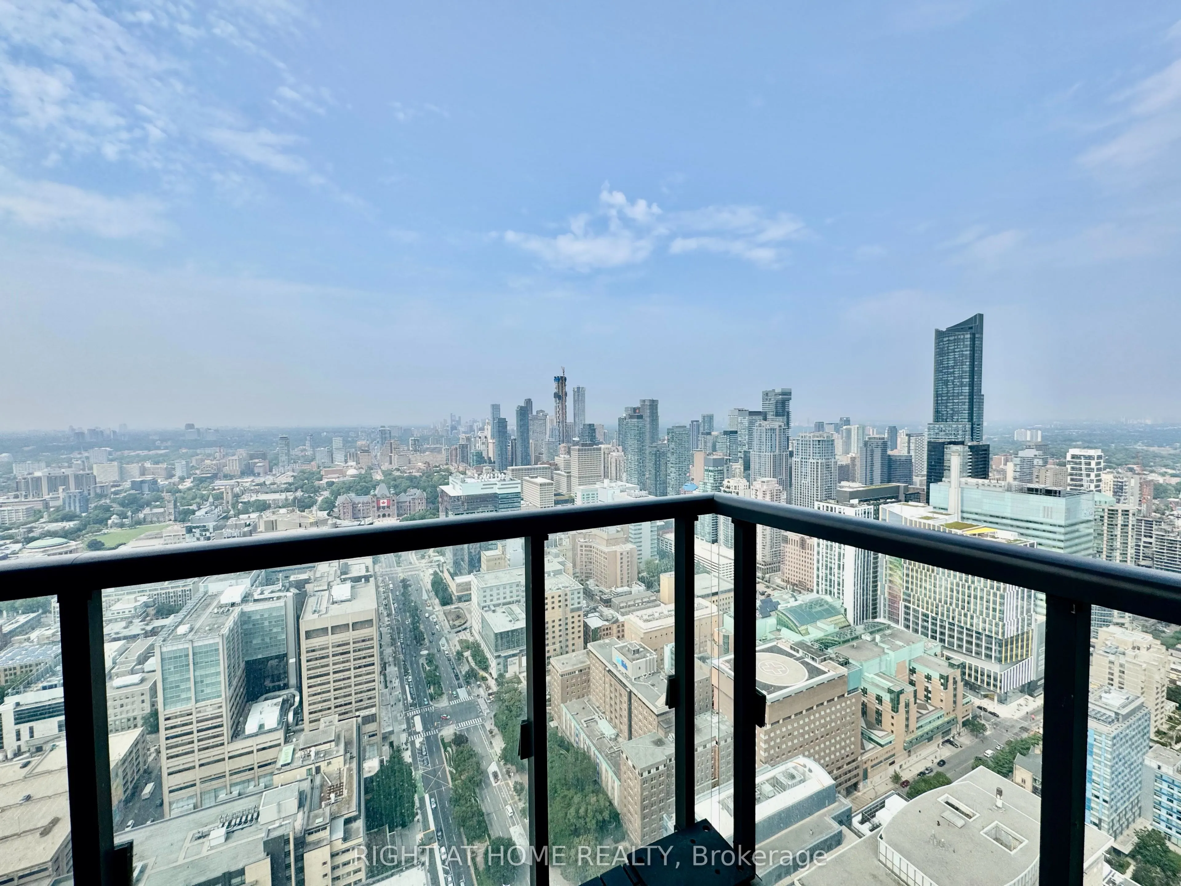 488 University Avenue, #4502