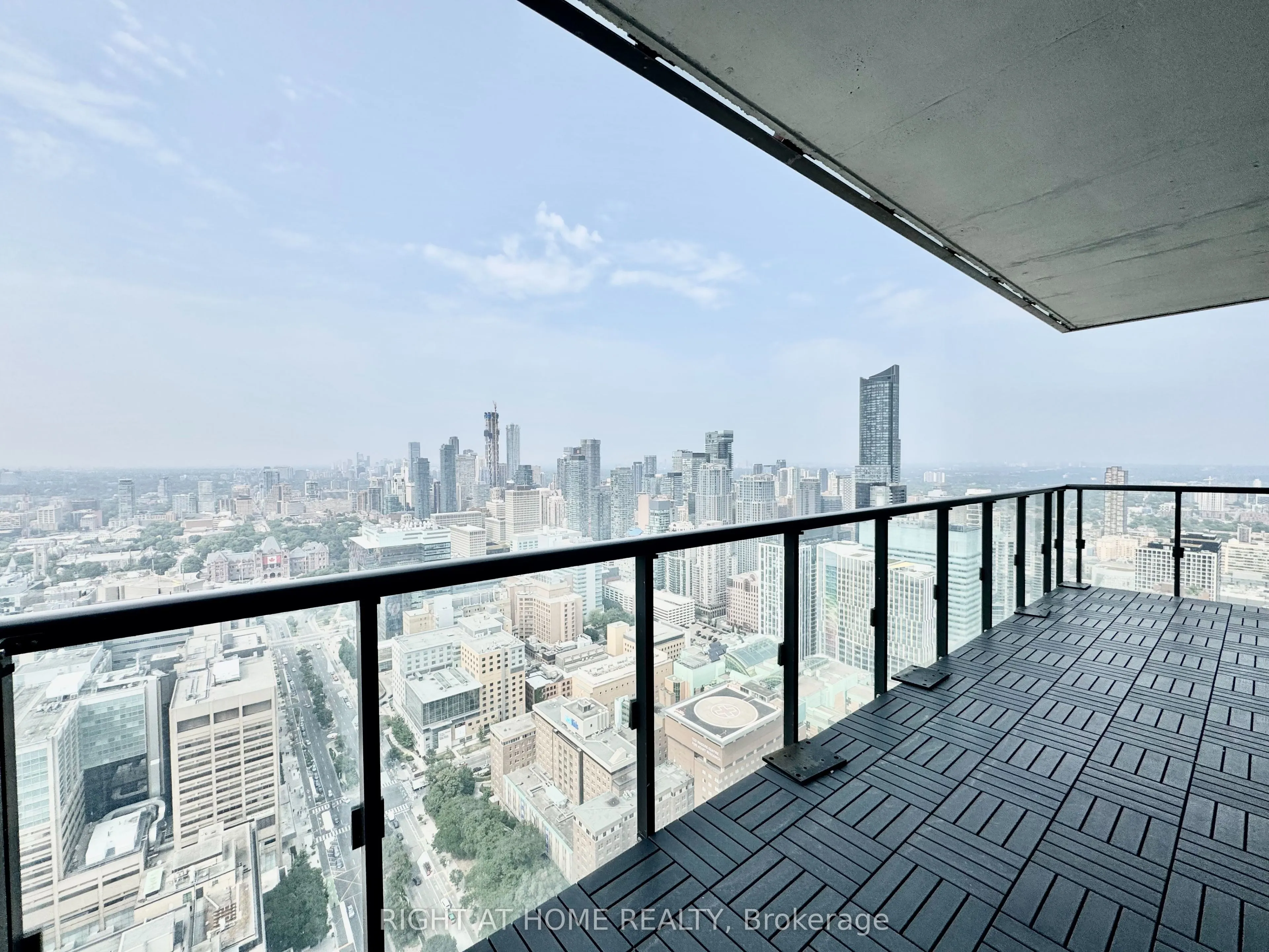 488 University Avenue, #4502
