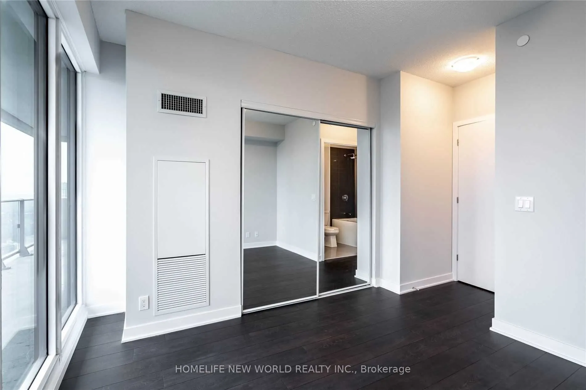 2221 Yonge Street, #3802