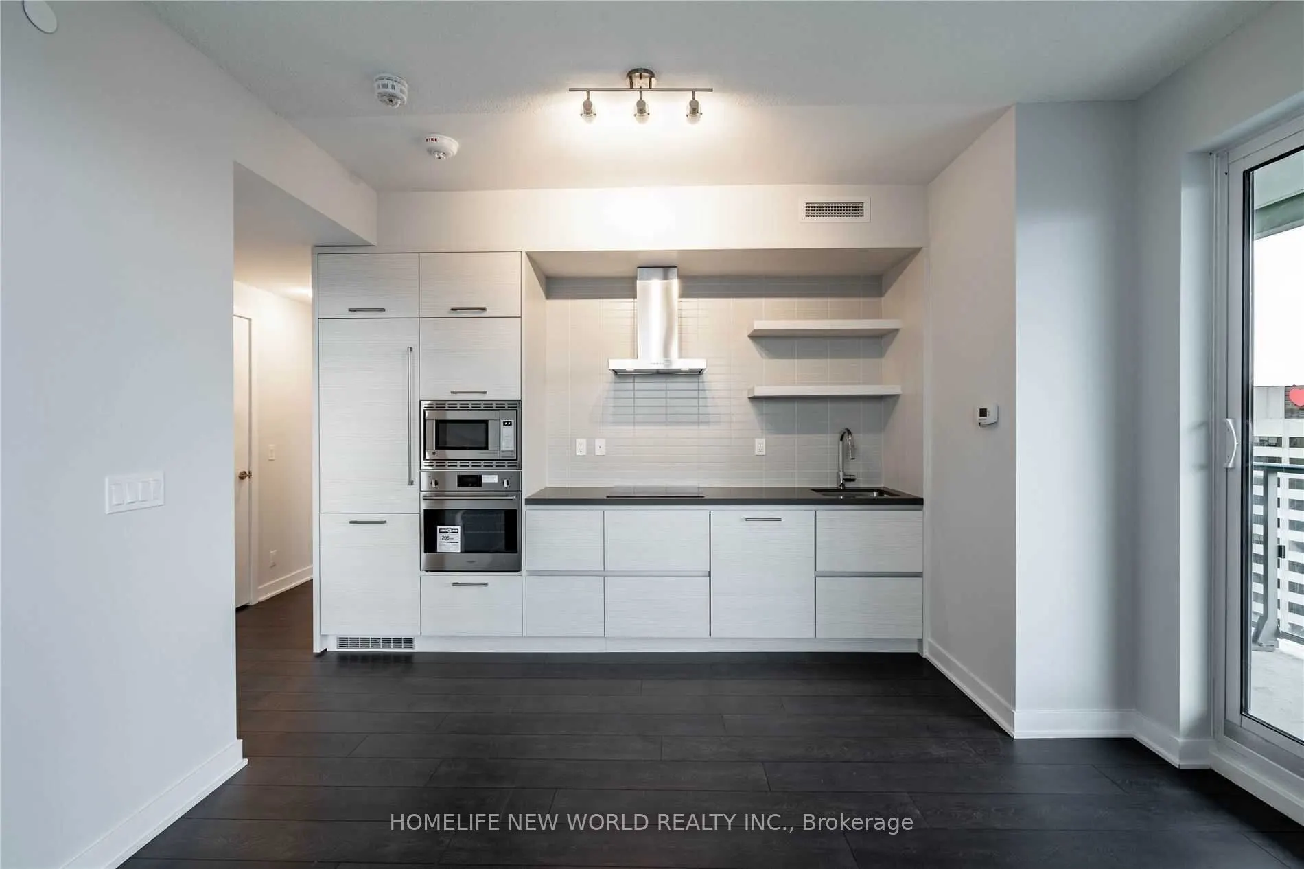 2221 Yonge Street, #3802