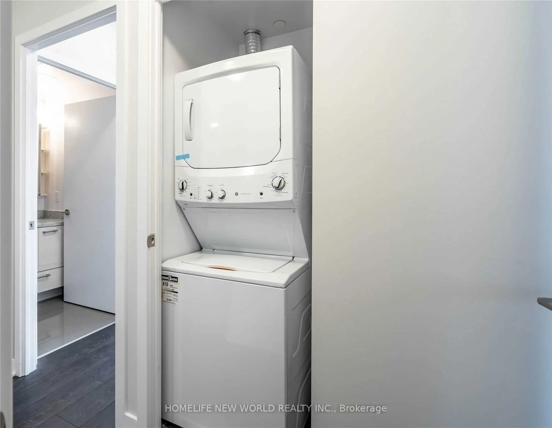 2221 Yonge Street, #3802