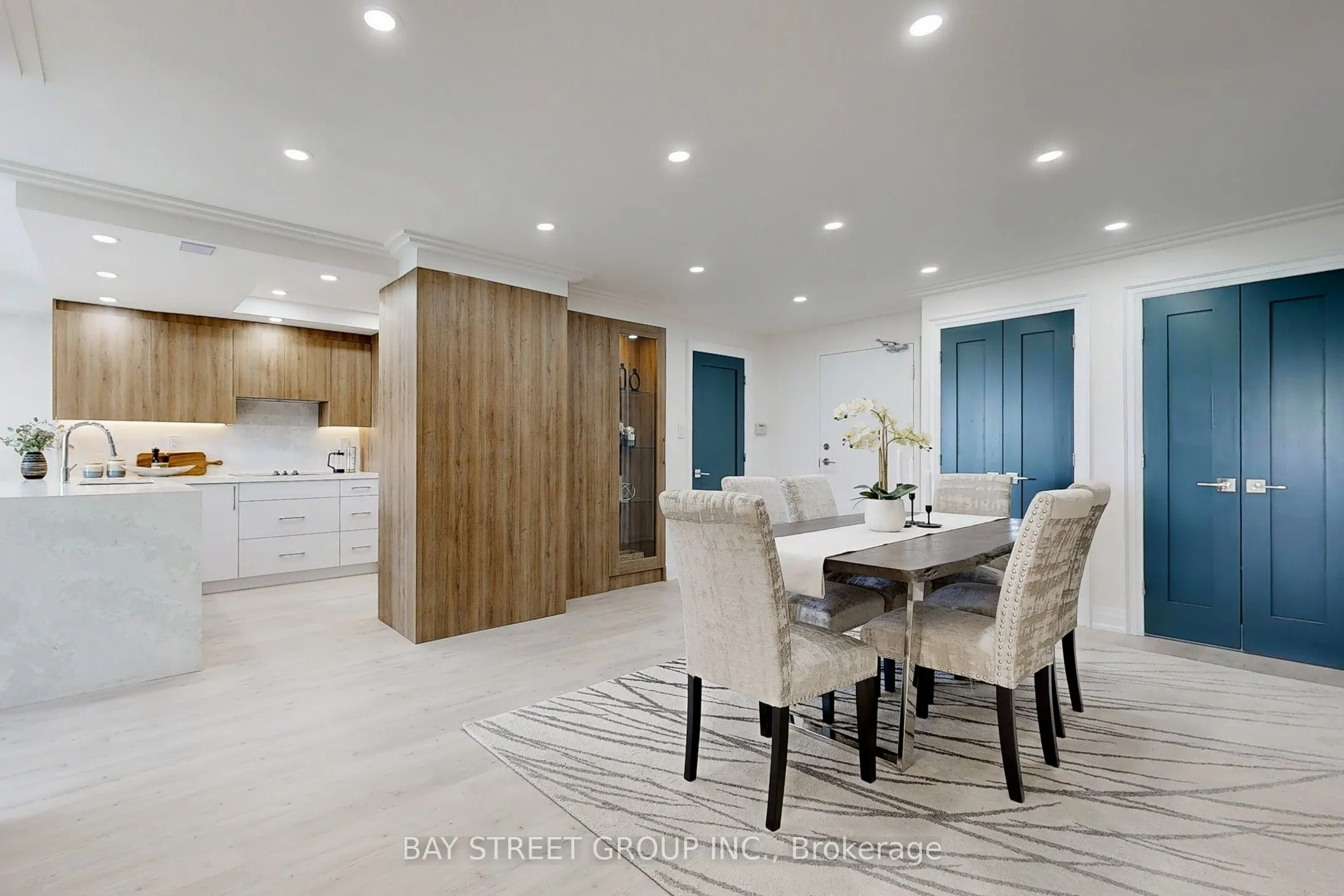 55 Skymark Drive, #605
