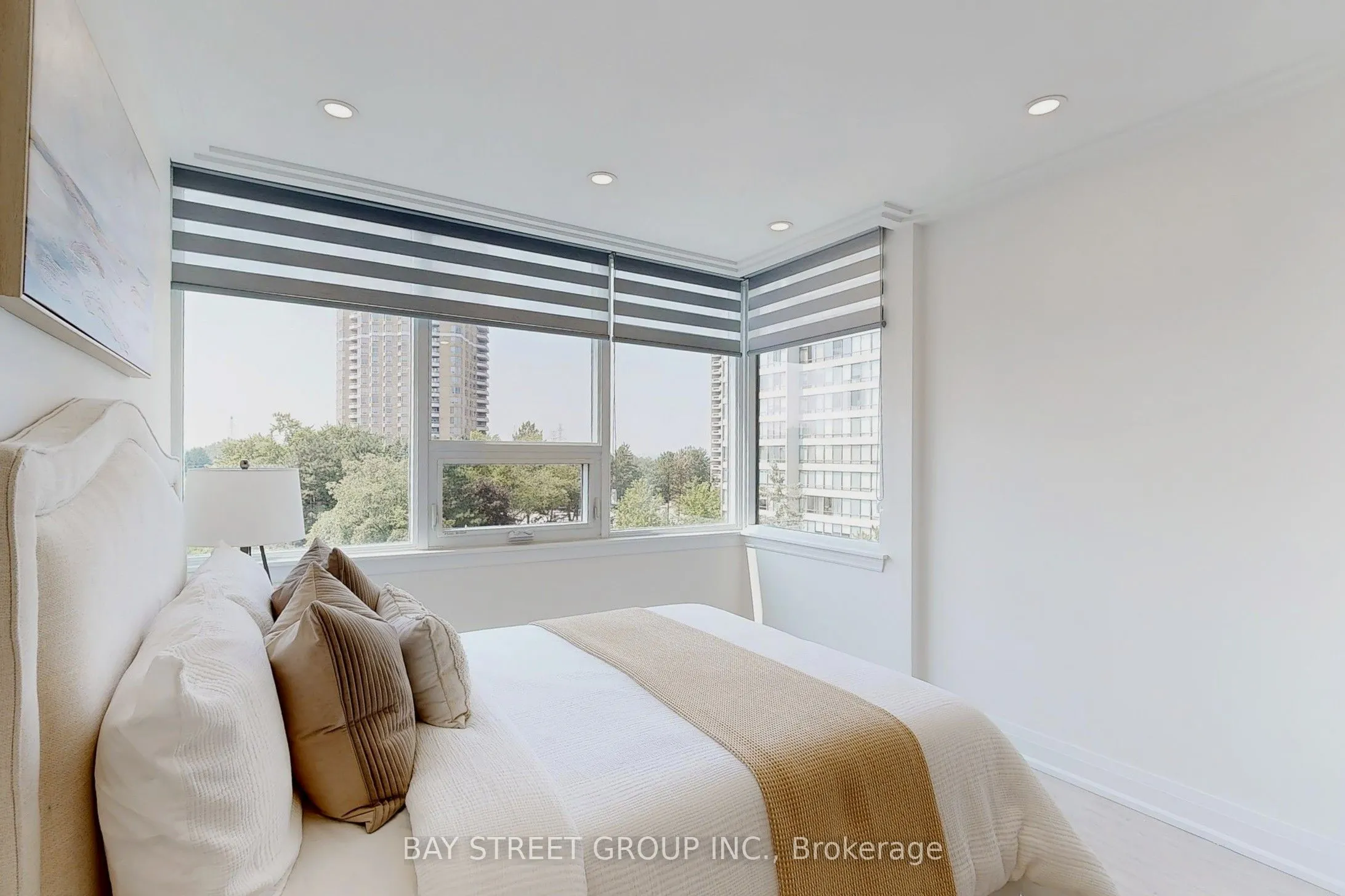 55 Skymark Drive, #605